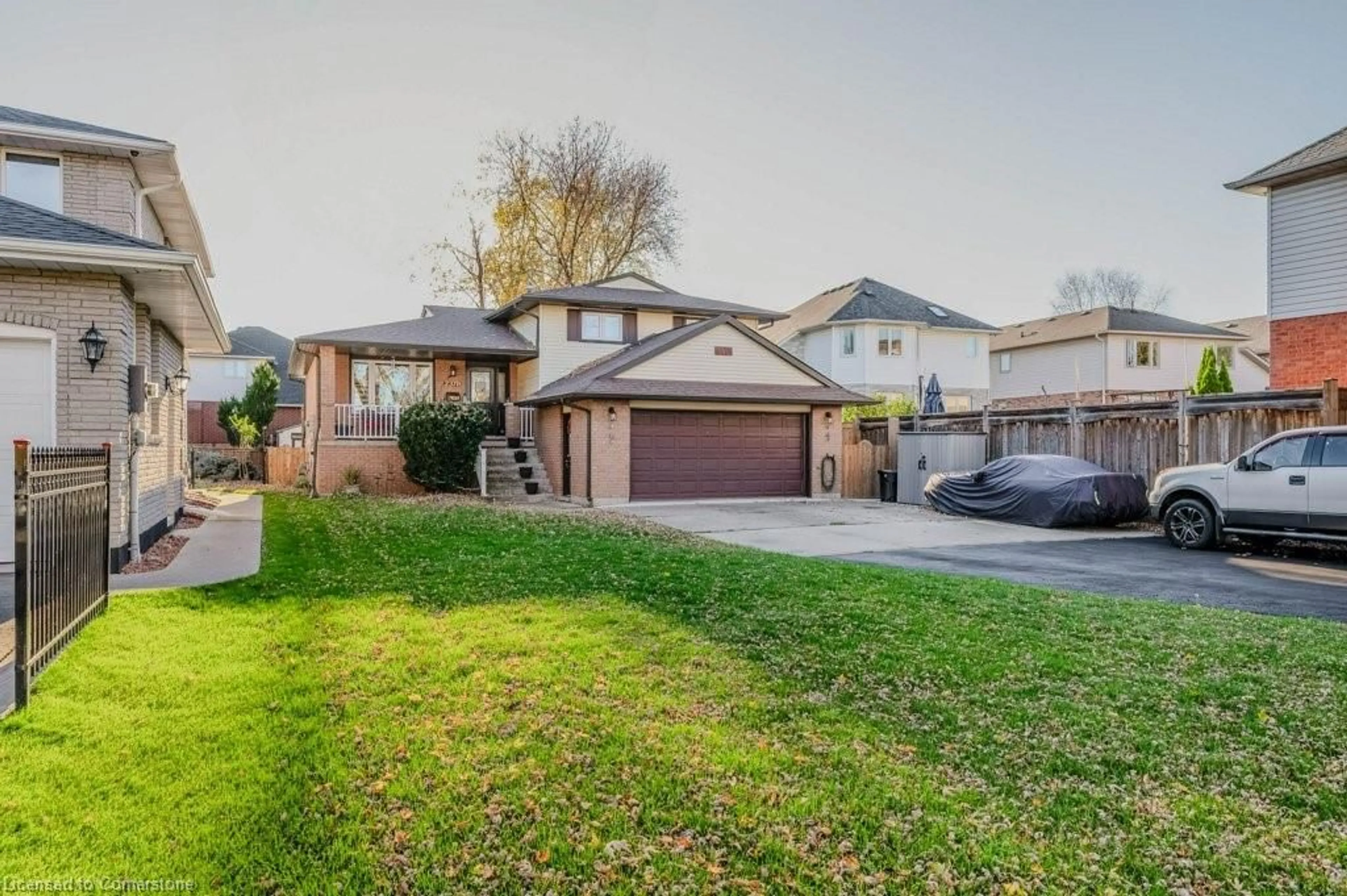 Frontside or backside of a home, the street view for 2378 Headon Rd, Burlington Ontario L7M 4E2