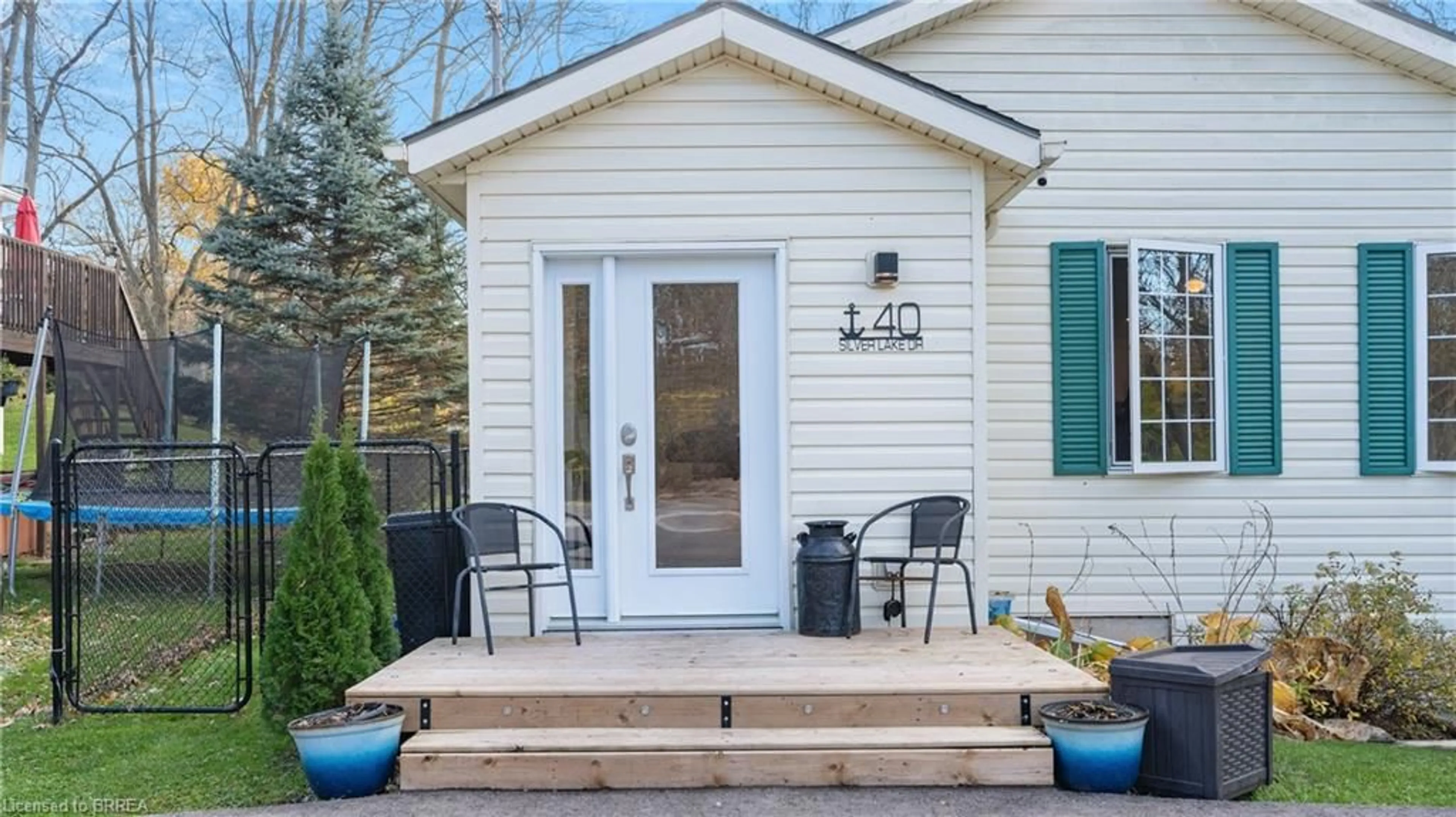 Patio, cottage for 40 Silver Lake Dr, Port Dover Ontario N0A 1N6