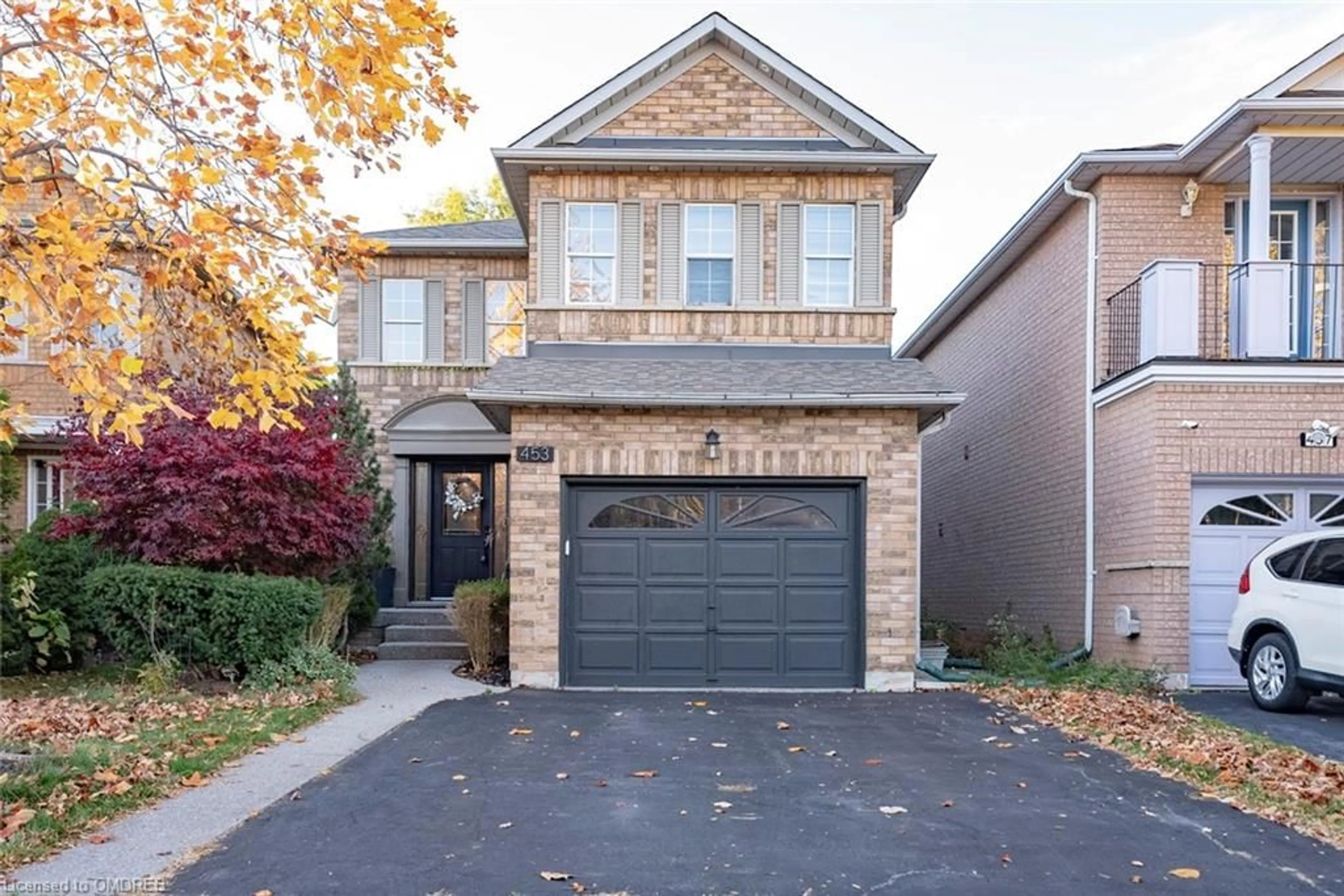 Home with brick exterior material for 453 Pondview Pl, Oakville Ontario L6H 6S5