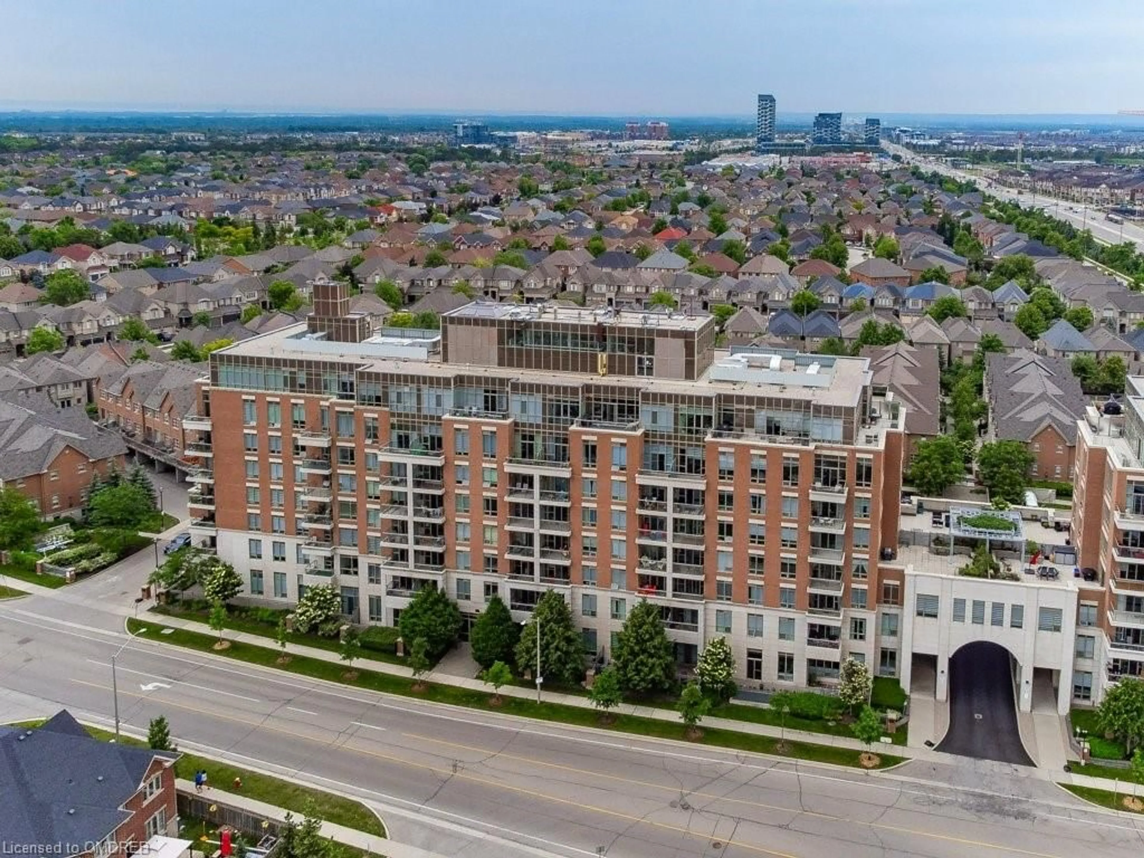 A pic from exterior of the house or condo, the view of city buildings for 2470 Prince Michael Dr #504, Oakville Ontario L6H 0G9