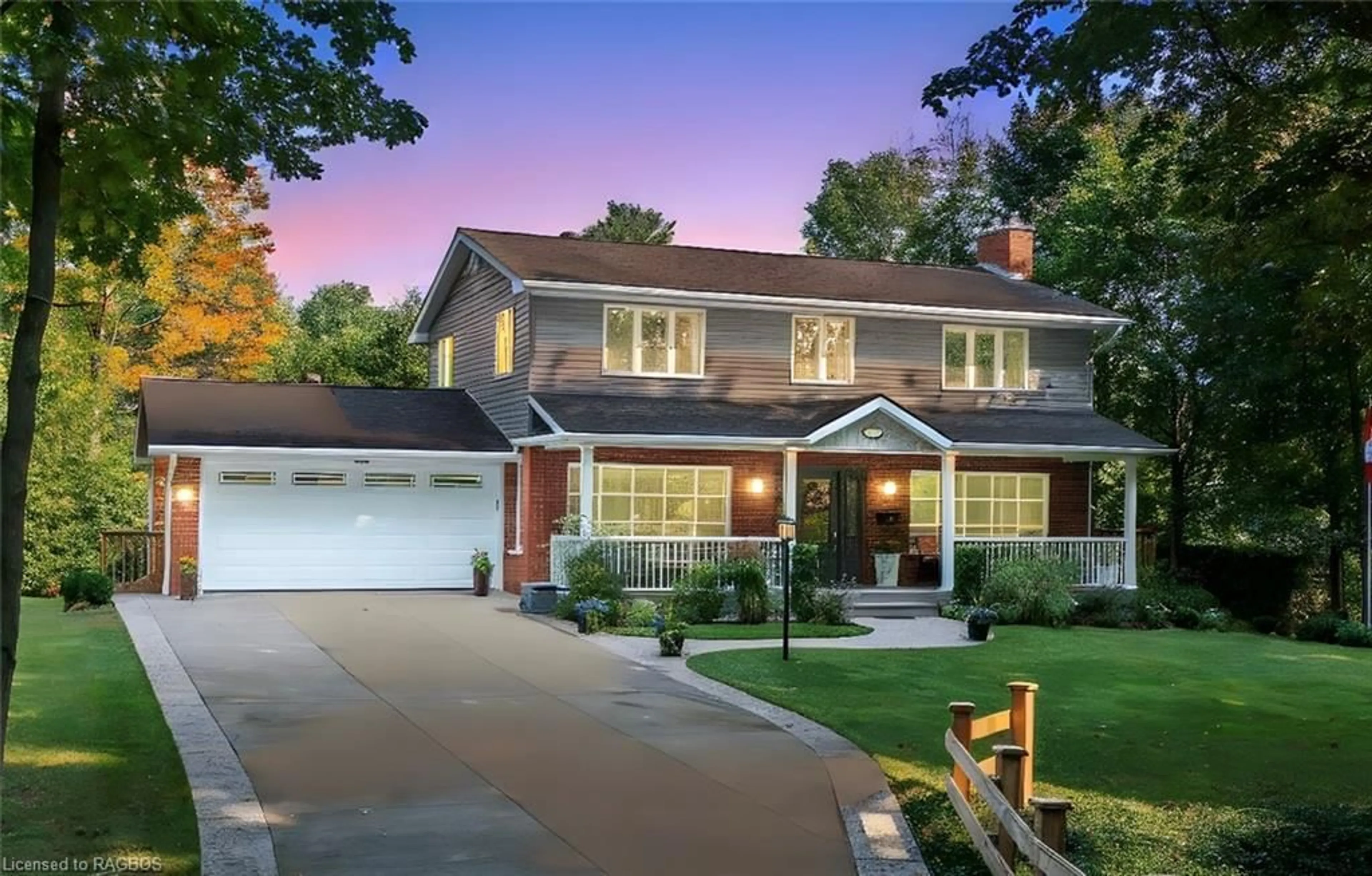 Home with brick exterior material for 300 1st St, Owen Sound Ontario N4K 6G9