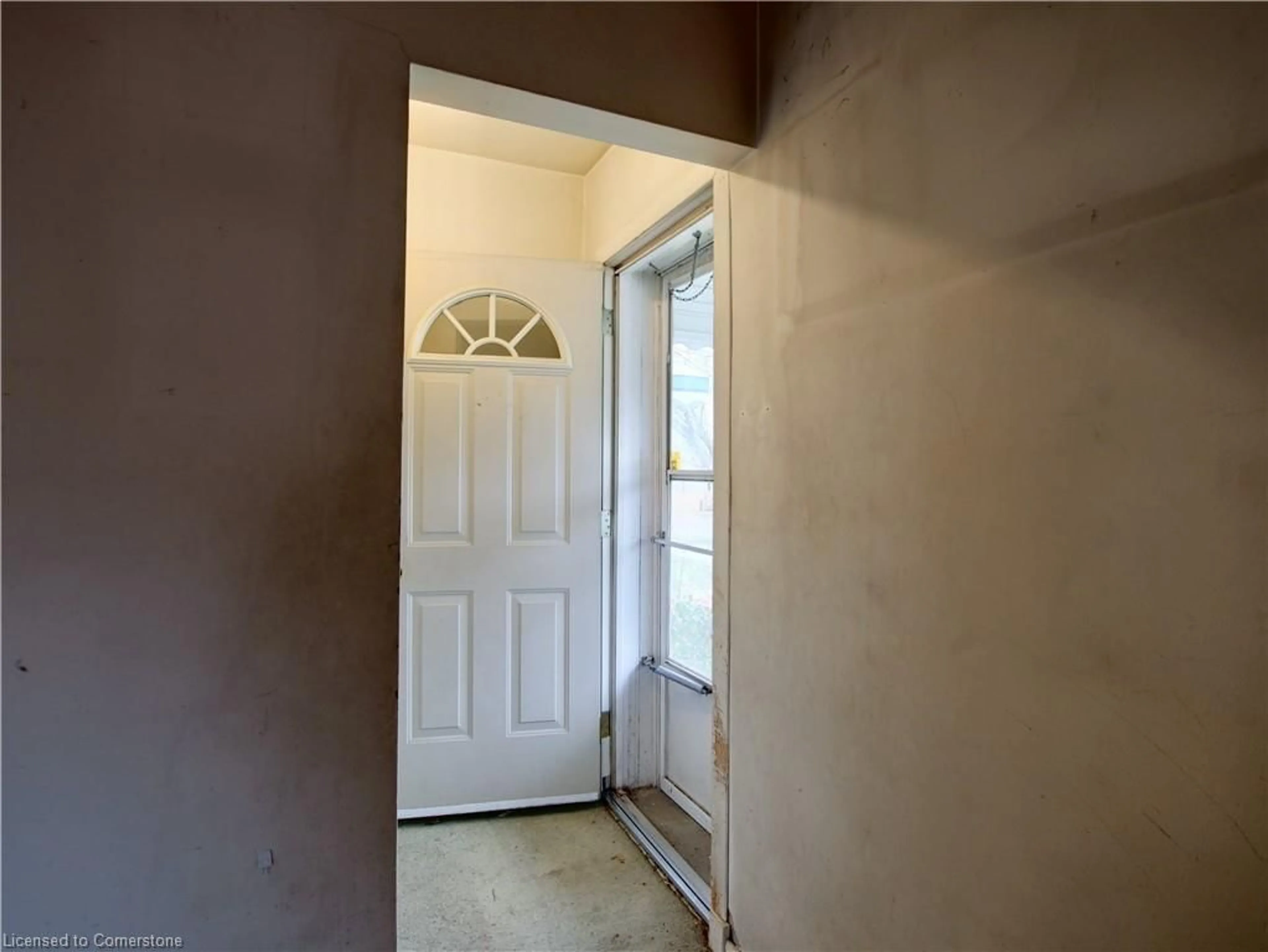 Indoor entryway, unknown floor for 74 St Clair Ave, Kitchener Ontario N2M 3Z4