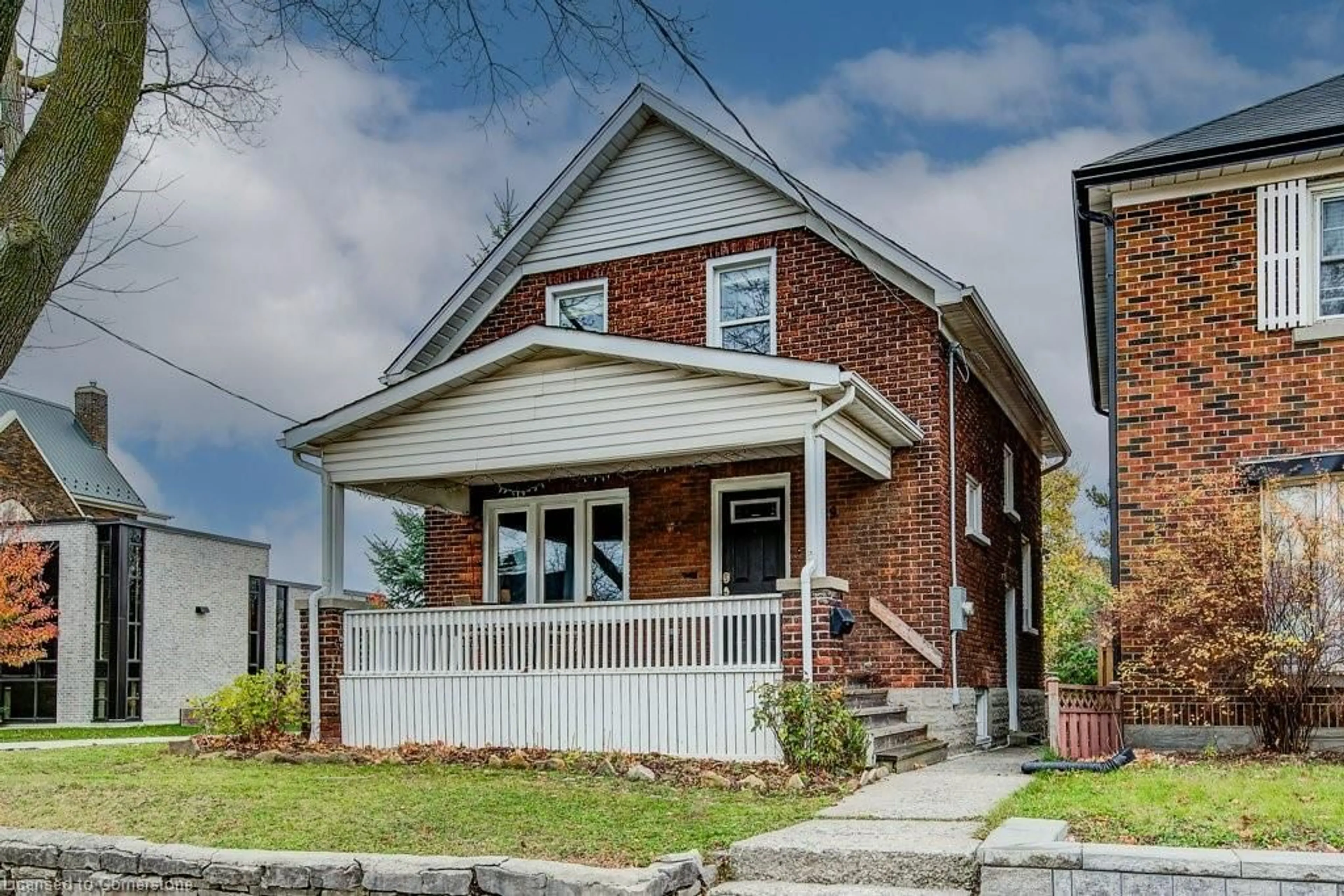 Frontside or backside of a home, cottage for 29 Onward Ave, Kitchener Ontario N2H 3J6