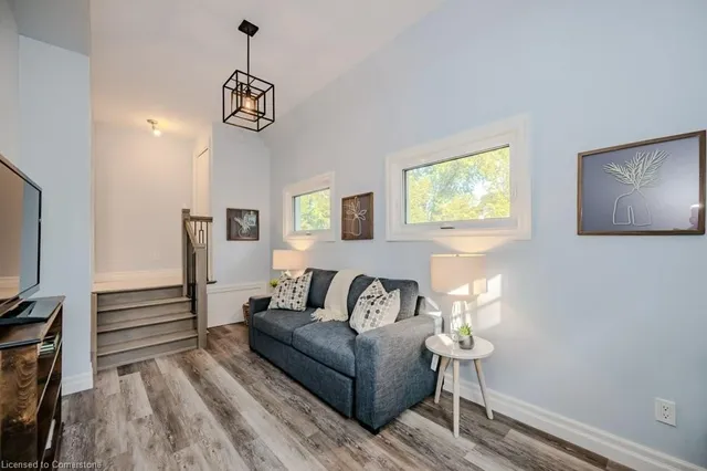 Additional property image - 2 Chedoke Ave