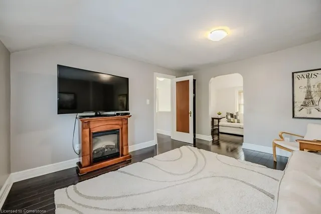 Additional property image - 2 Chedoke Ave