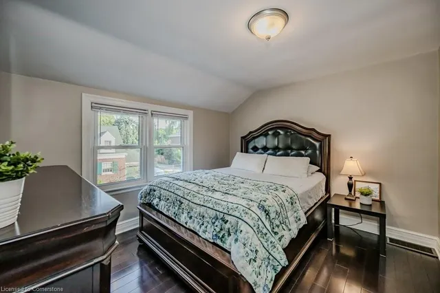 Additional property image - 2 Chedoke Ave