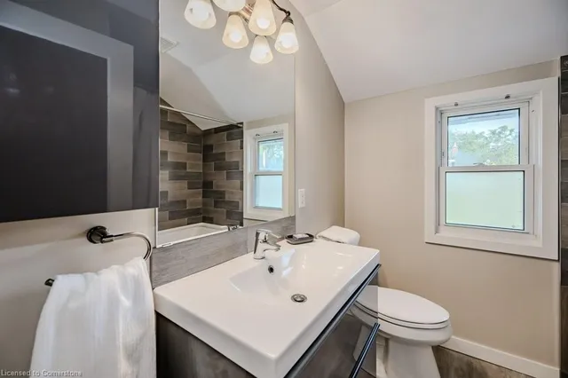 Additional property image - 2 Chedoke Ave