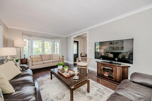 Additional property image - 2 Chedoke Ave
