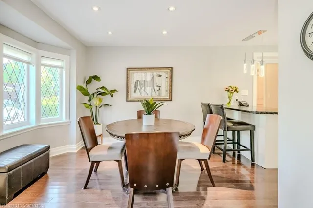 Additional property image - 2 Chedoke Ave