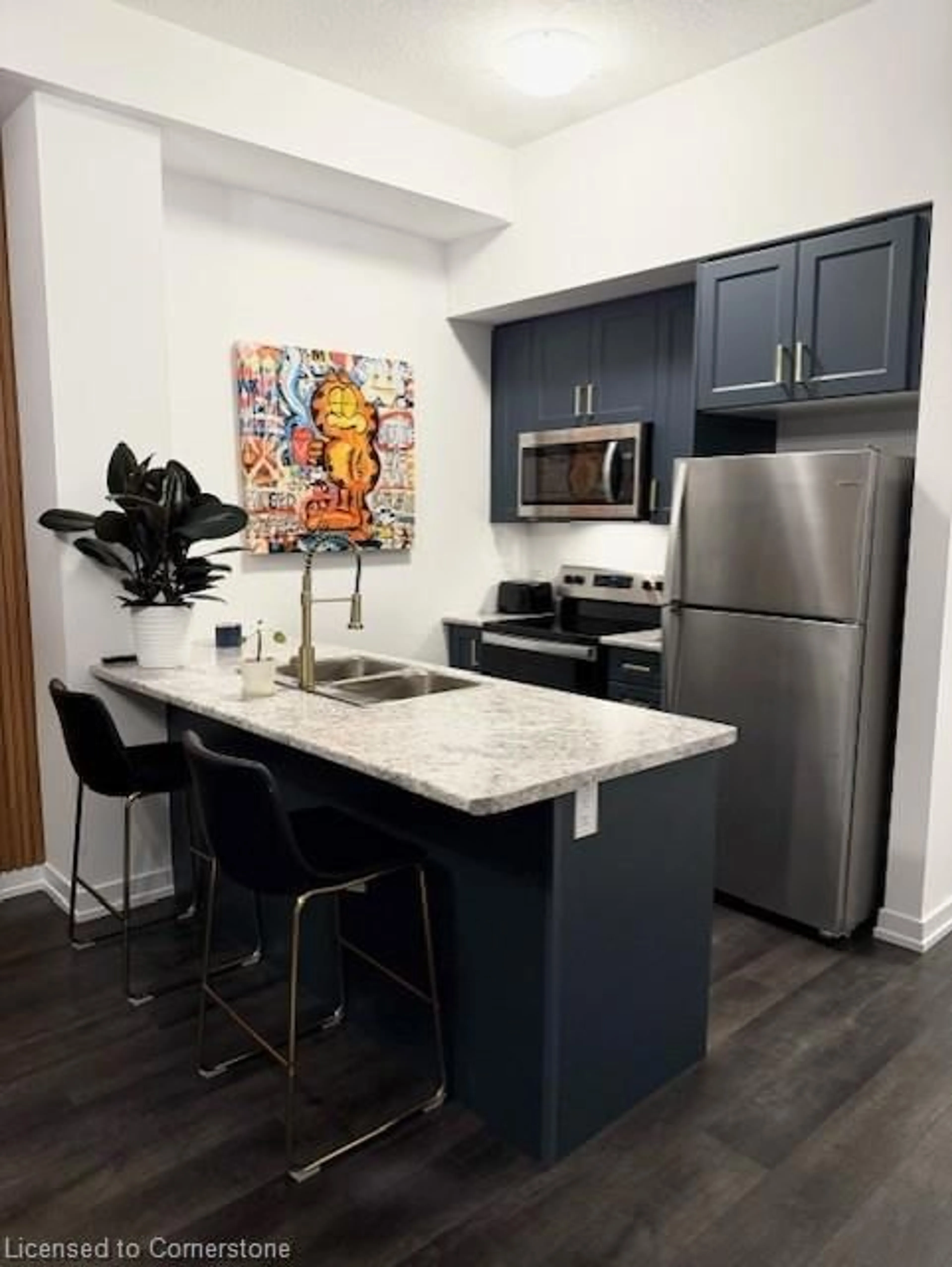 Open concept kitchen for 470 Dundas St #102, Waterdown Ontario L0R 2H4