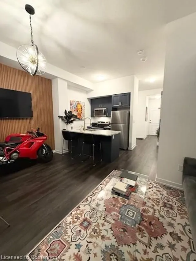 Additional property image - 470 Dundas St Unit 102