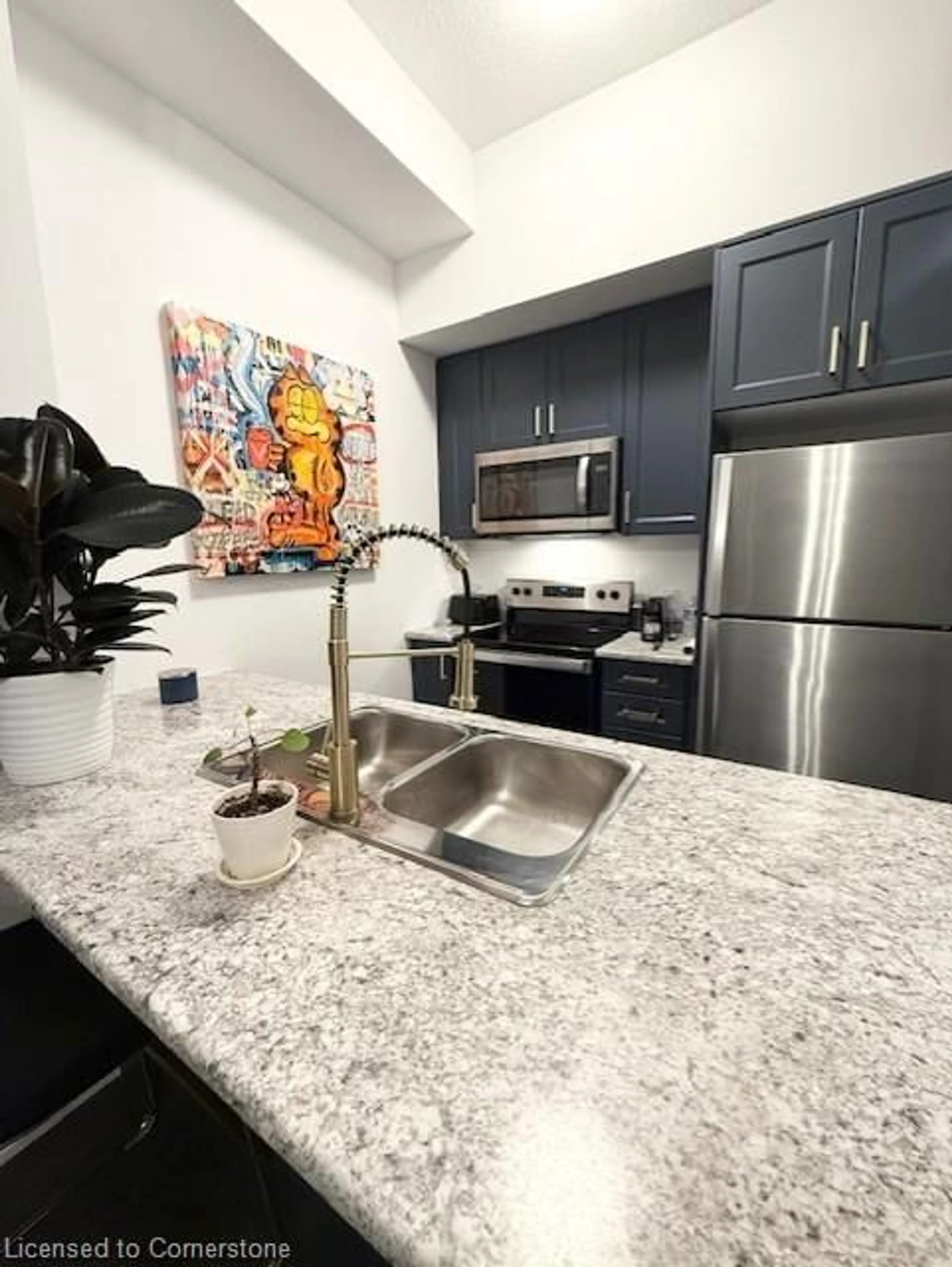 Contemporary kitchen for 470 Dundas St #102, Waterdown Ontario L0R 2H4