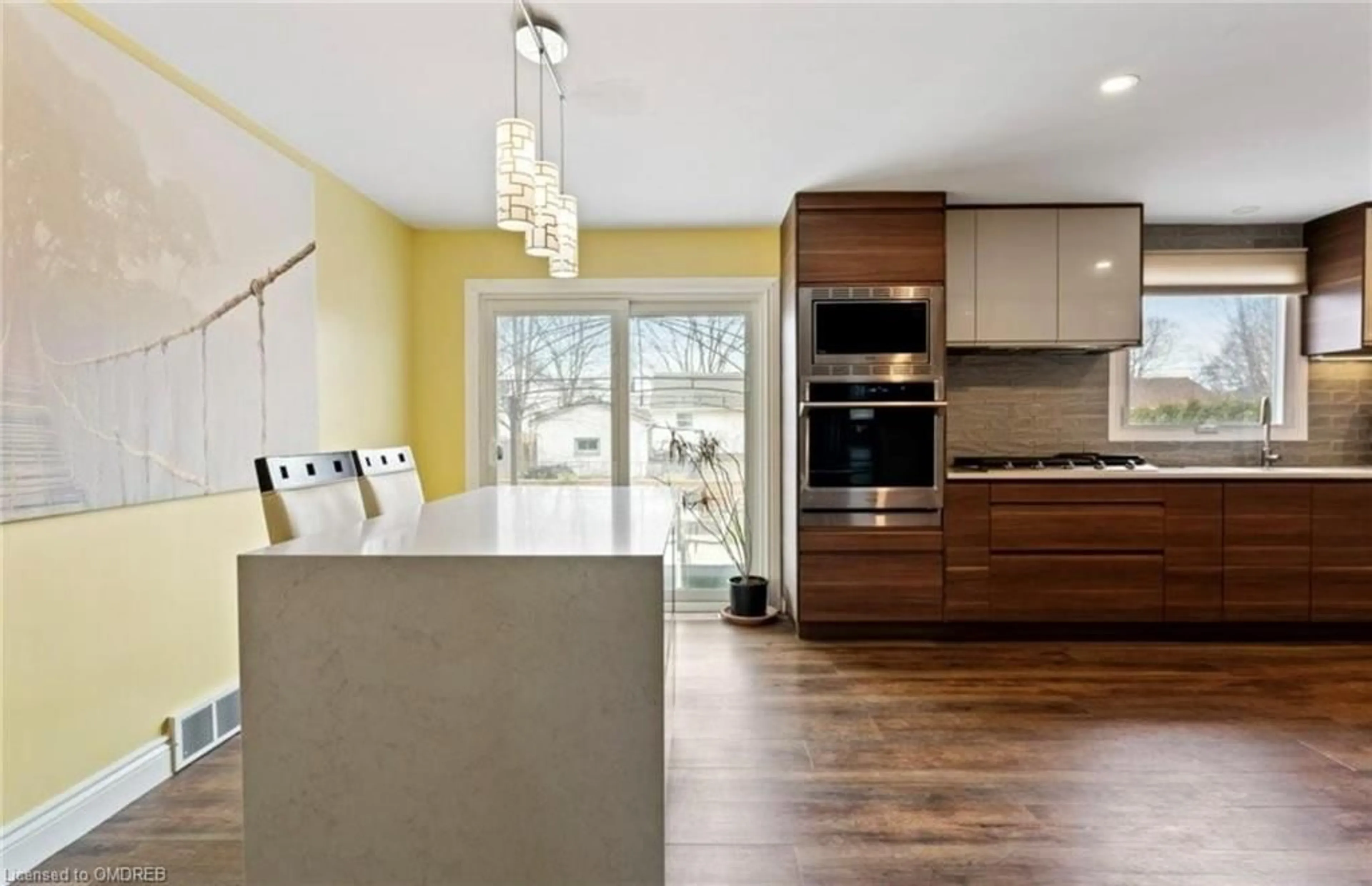 Contemporary kitchen, wood floors for 5 Woodelm Dr, St. Catharines Ontario L2M 4N4