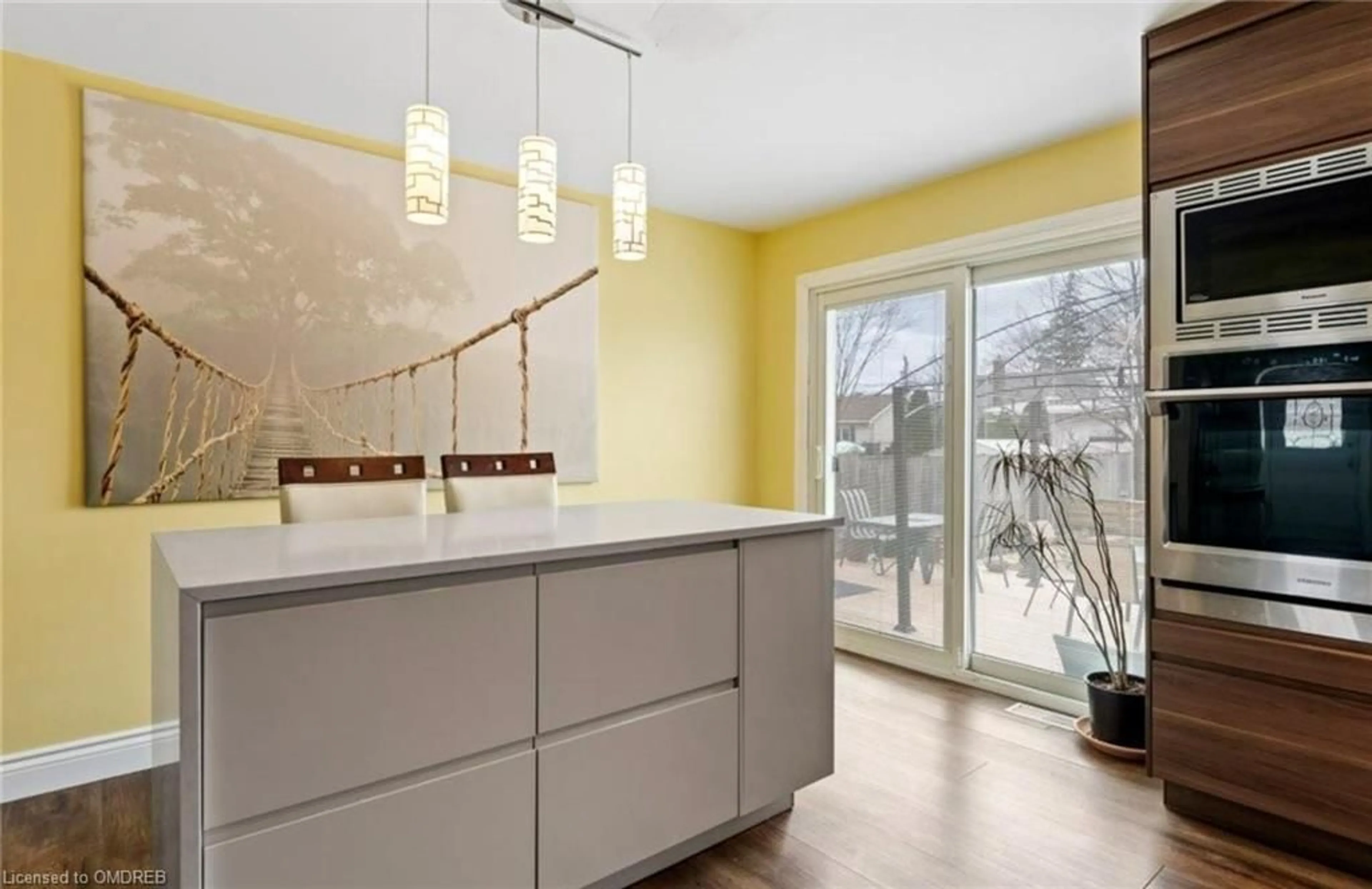 Contemporary kitchen, wood floors for 5 Woodelm Dr, St. Catharines Ontario L2M 4N4