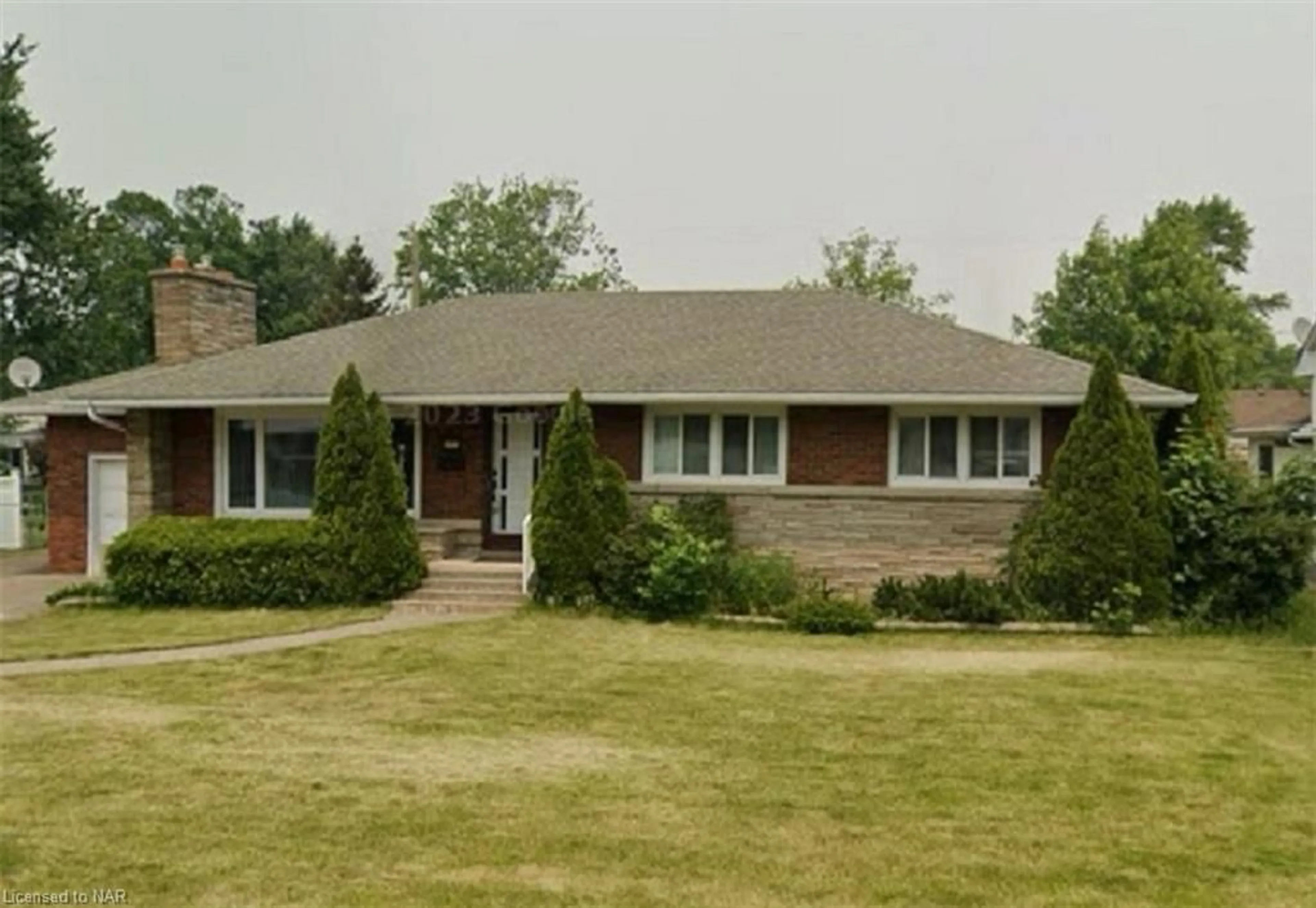 Frontside or backside of a home, cottage for 67 Springfield St, Welland Ontario L3B 5M1