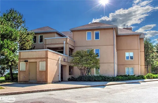 169 Jozo Weider Blvd #107, The Blue Mountains 2