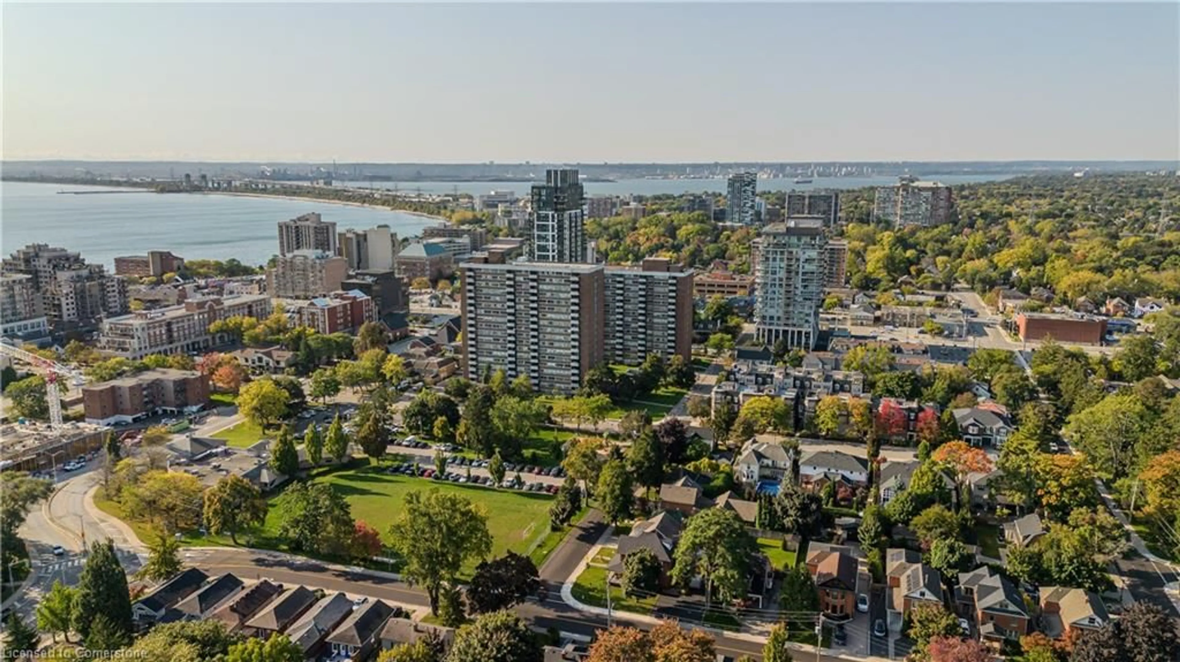 A pic from exterior of the house or condo, the view of city buildings for 430 Pearl St #311, Burlington Ontario L7R 4J8