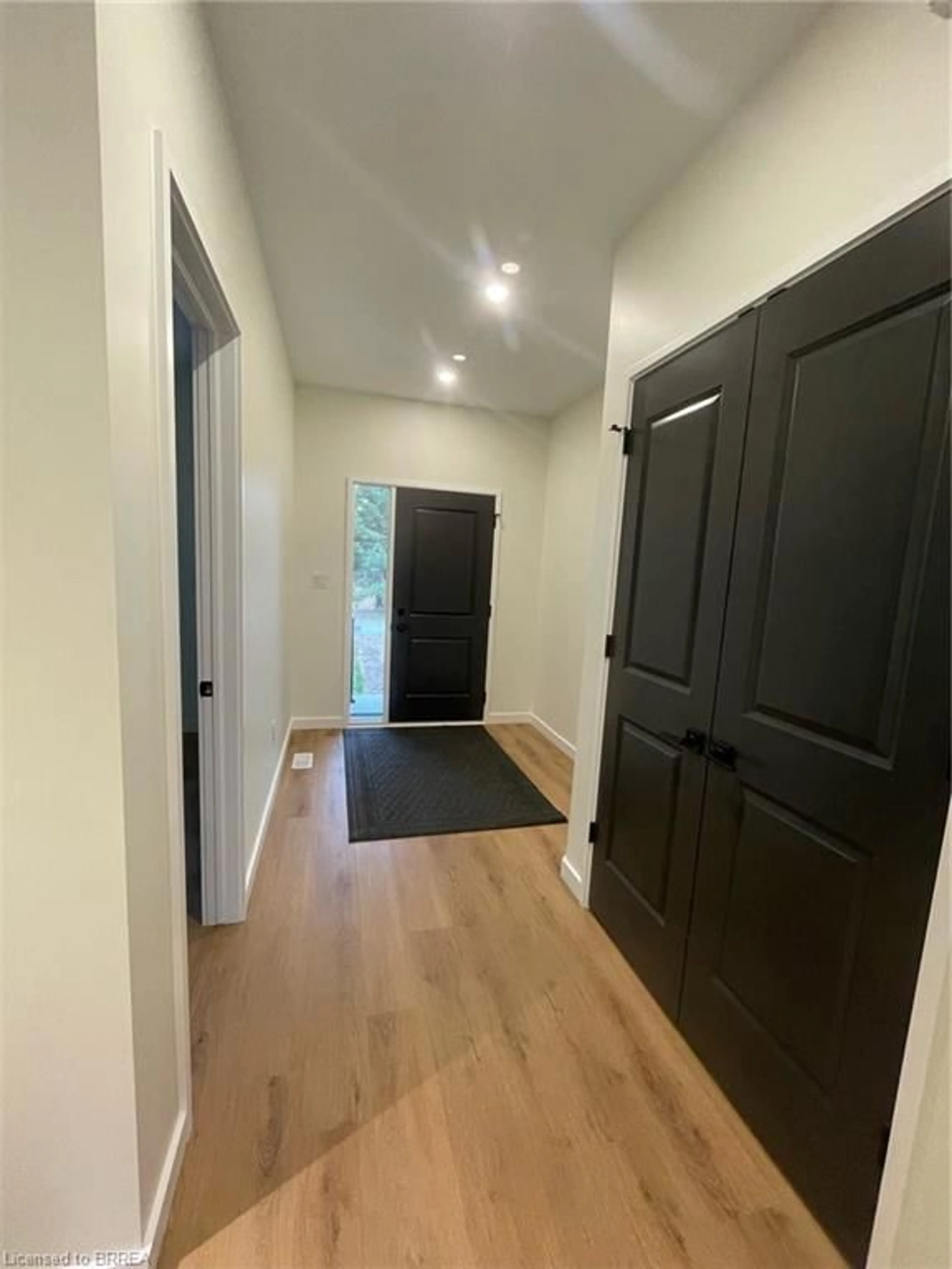 Indoor entryway, wood floors for 3985B Milton St, Shakespeare Ontario N0B 2P0