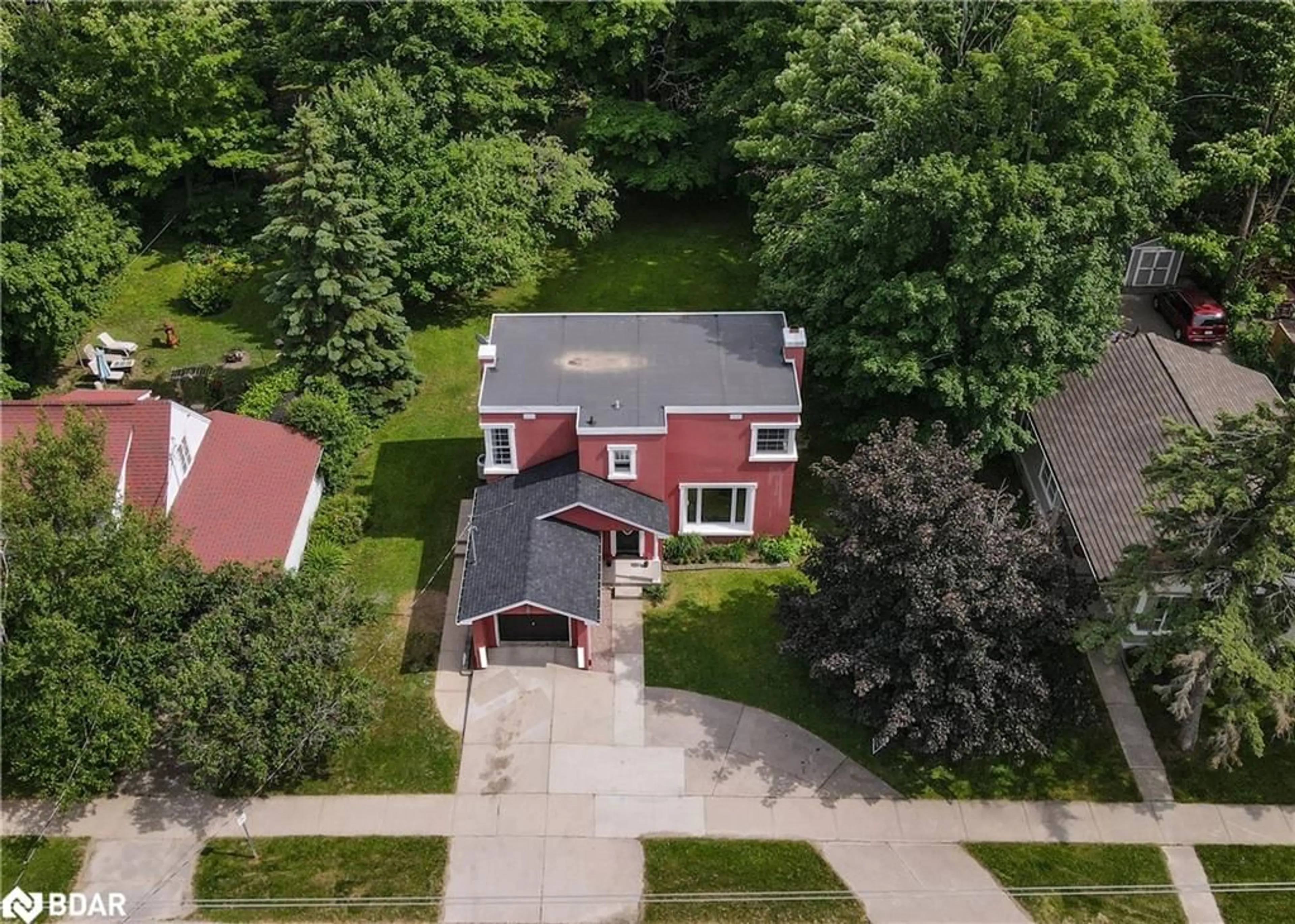 Frontside or backside of a home, the street view for 99 North St, Orillia Ontario L3V 2E6