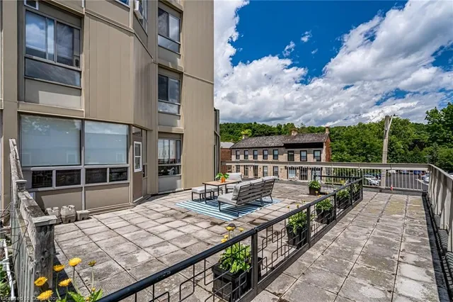 Additional property image - 10 John St Unit 209