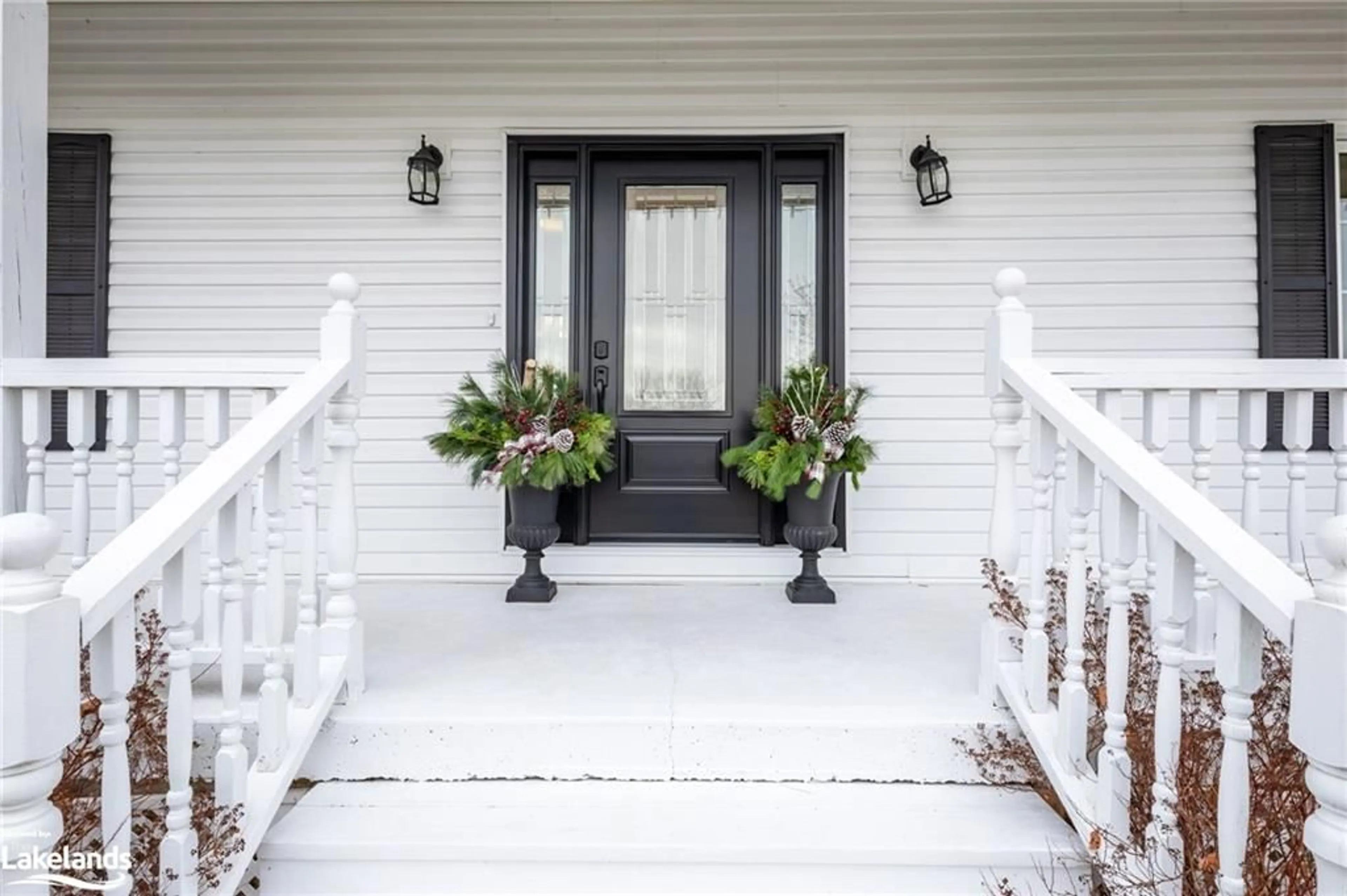 Indoor entryway, wood floors for 3 Brechin Cres, Oro-Medonte Ontario L0K 1N0