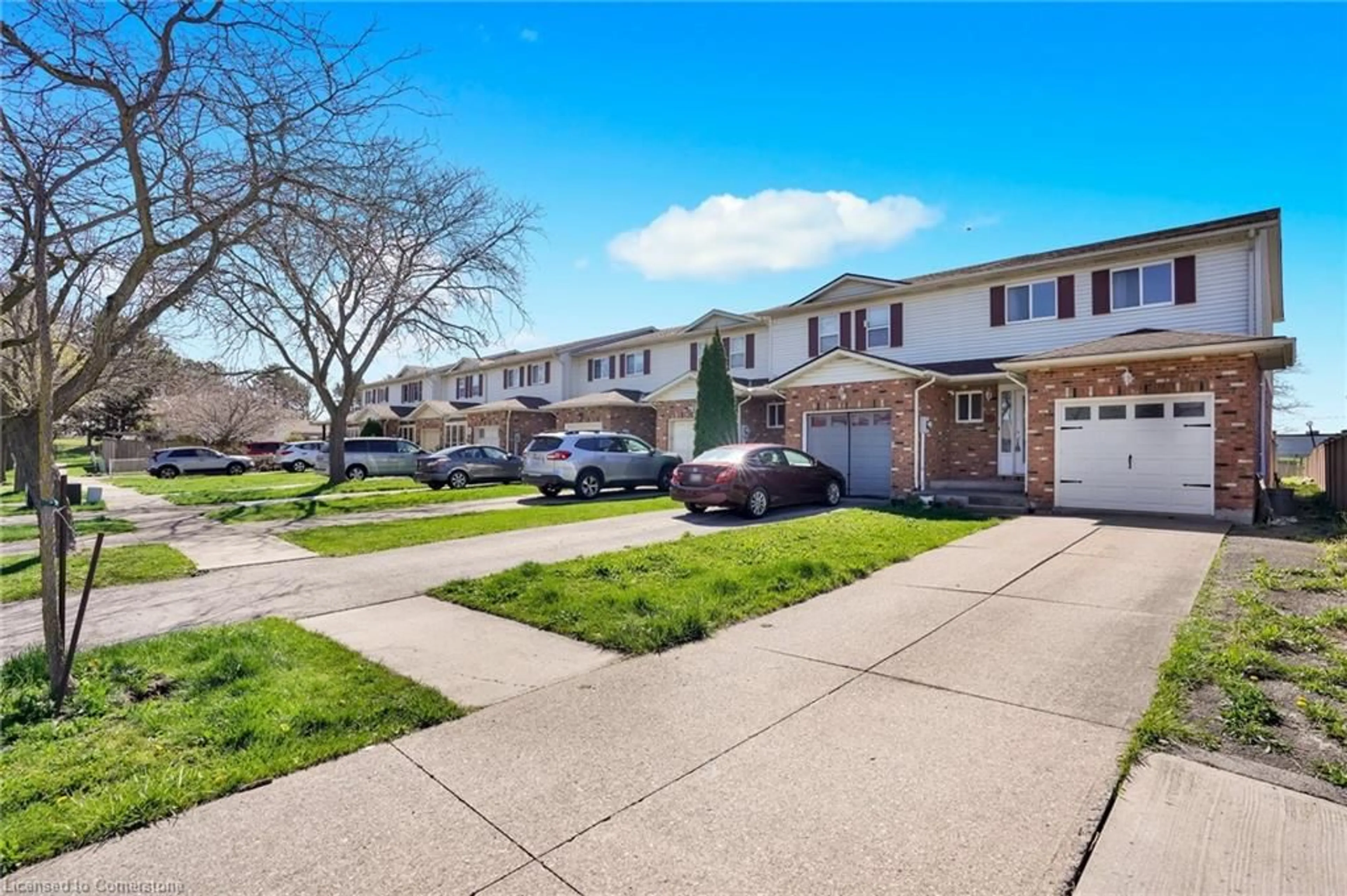 A pic from exterior of the house or condo, the street view for 19 Barnaby Dr, St. Catharines Ontario L2S 3C7