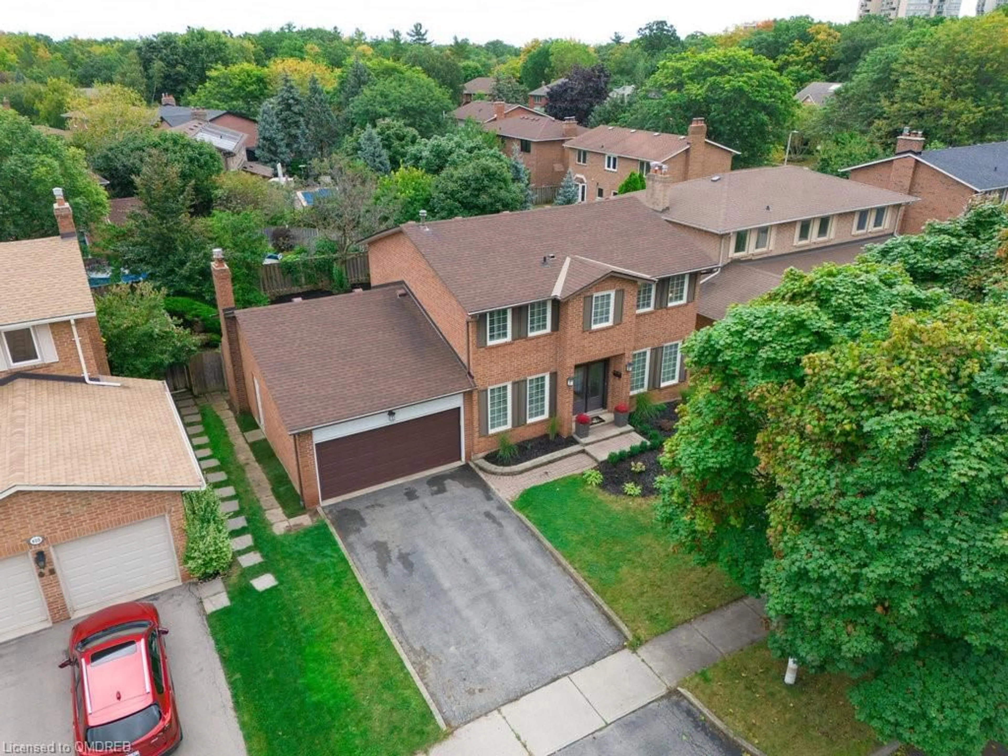 Home with brick exterior material for 444 Lincoln Gate, Oakville Ontario L6H 3J7