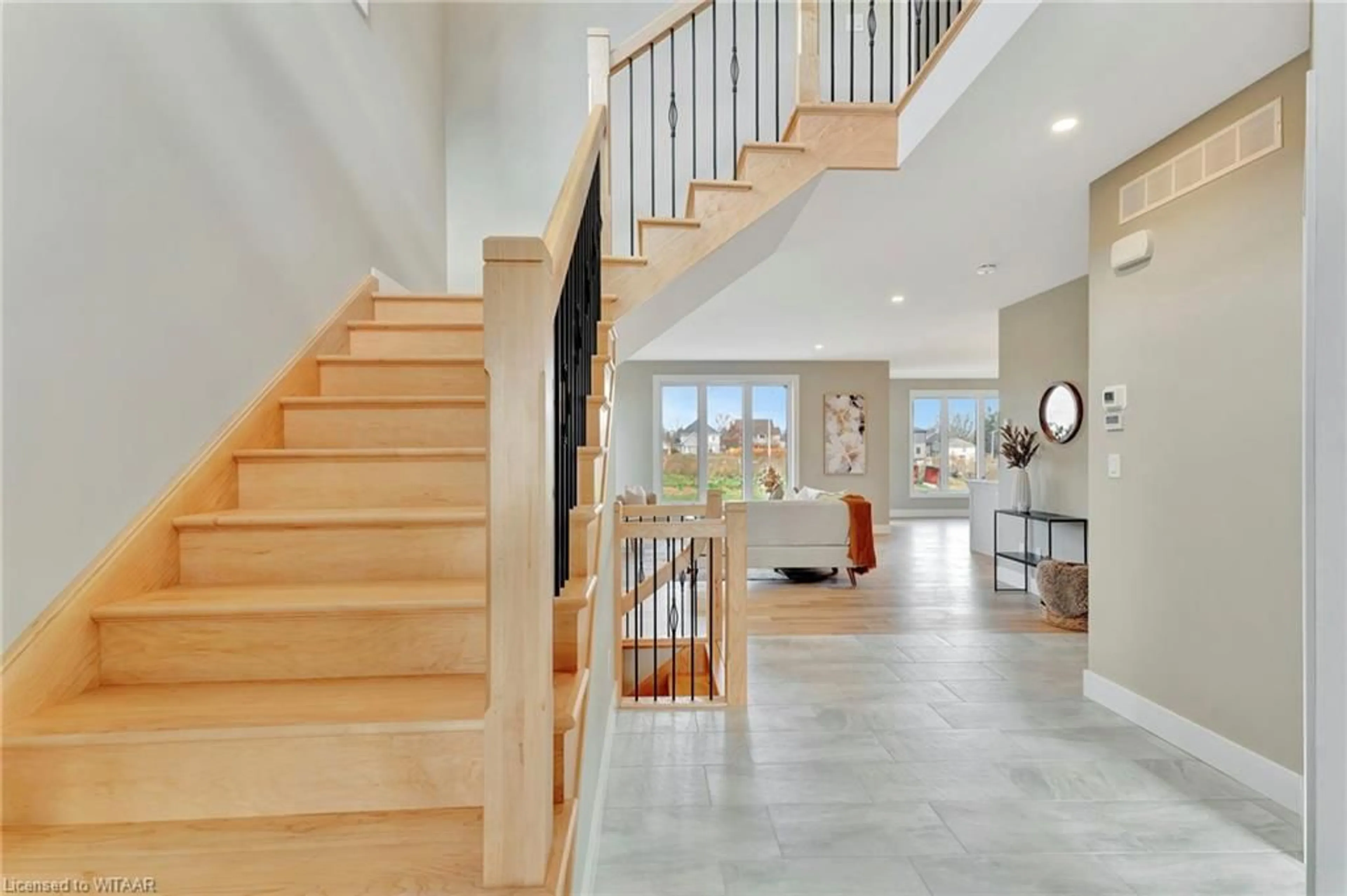 Indoor entryway, wood floors for 62 Sunview Dr, Norwich Ontario N0J 1P0