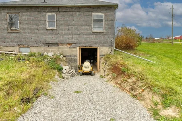 Additional property image - 1221 Binbrook Rd