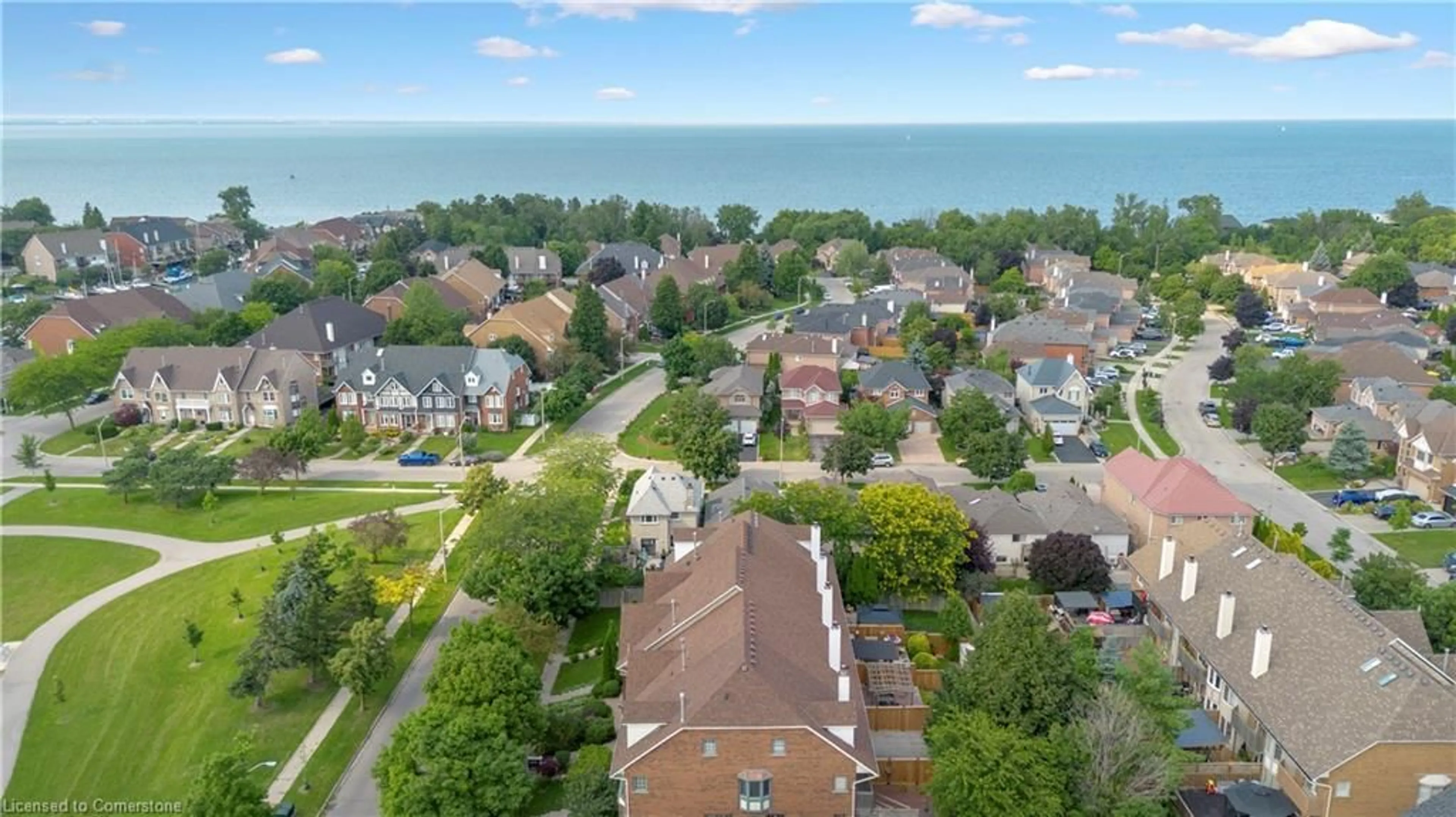 A pic from exterior of the house or condo, the street view for 11 Waterford Cres, Stoney Creek Ontario L8E 4Z8