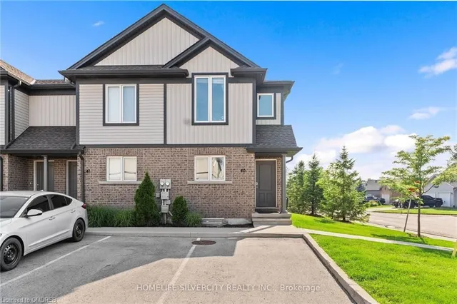 7768 Ascot Cir, Niagara Falls 2