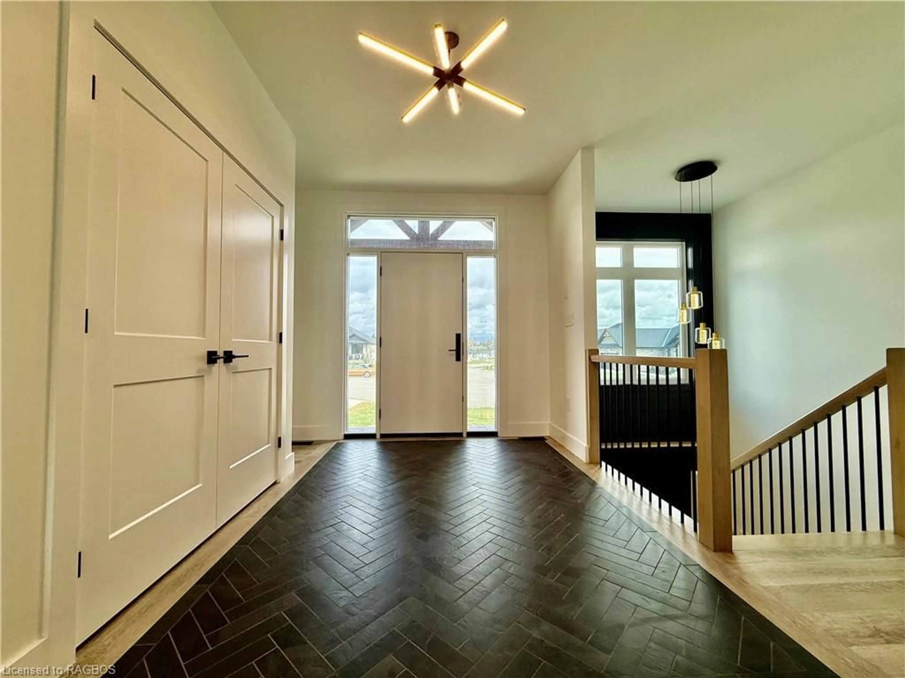 Indoor entryway, wood floors for 213 Devinwood Ave, Walkerton Ontario N0G 2V0