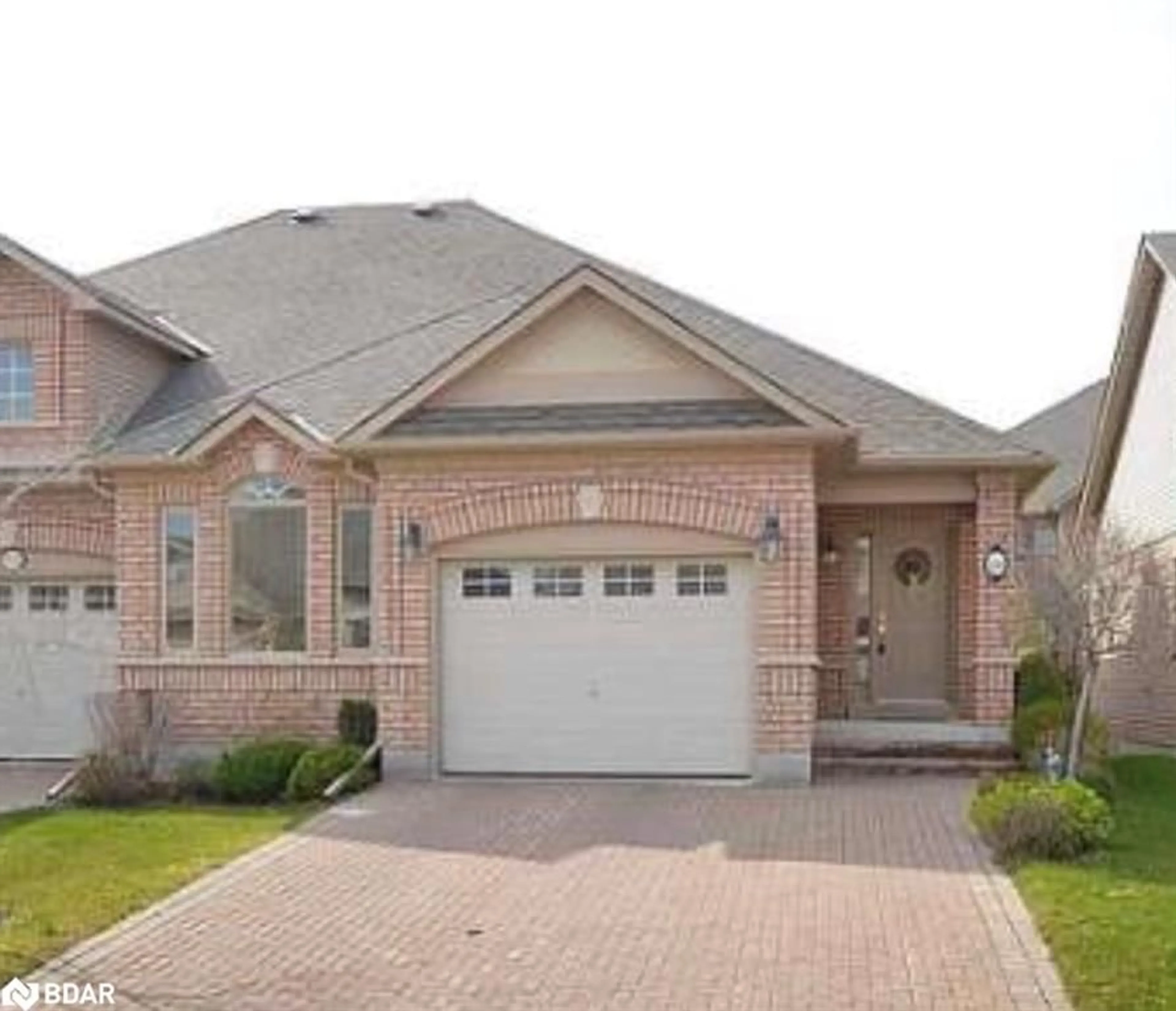 Frontside or backside of a home, the street view for 150 Bella Vista Trail #28, Alliston Ontario L9R 2G8