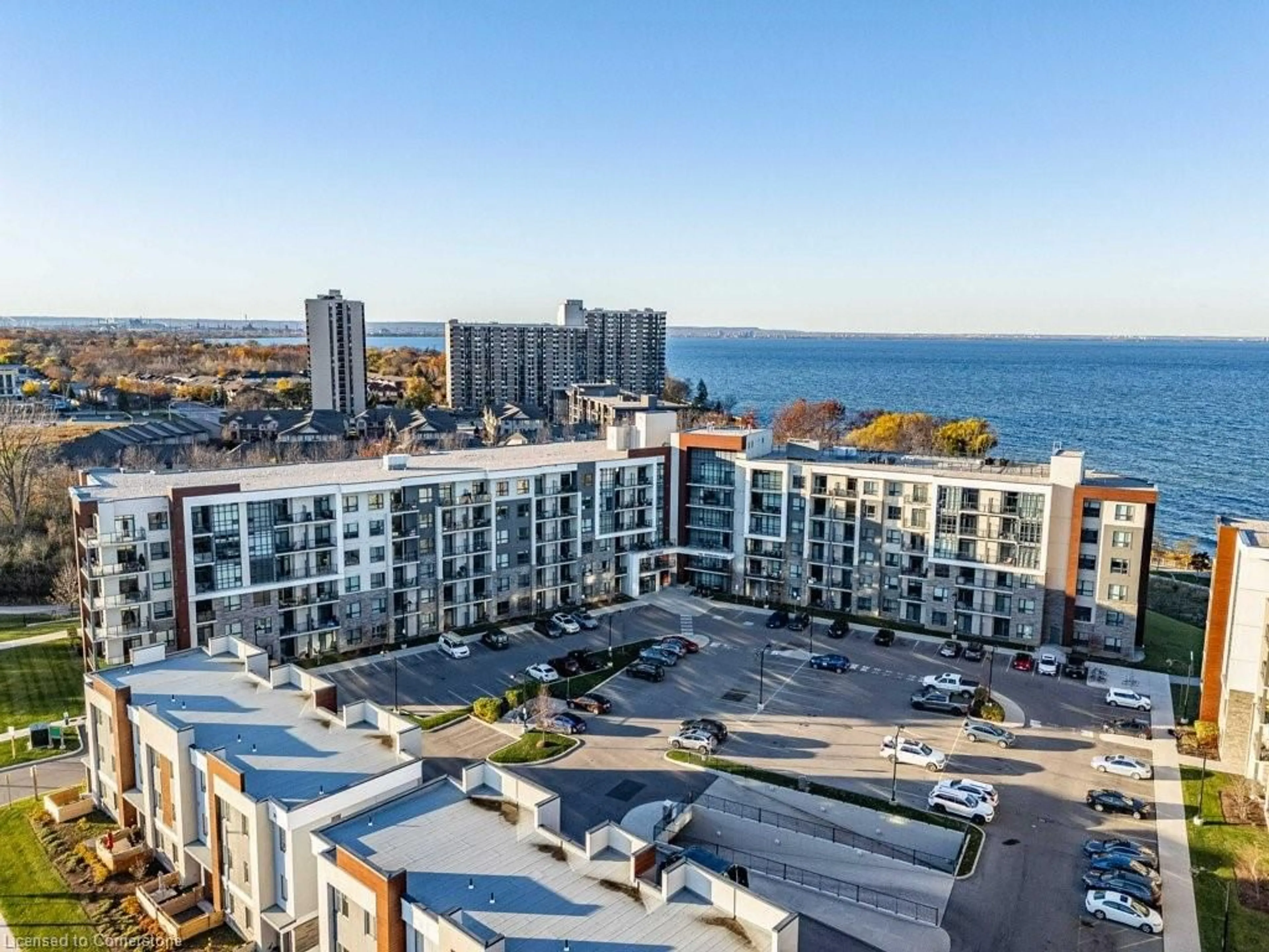 A pic from exterior of the house or condo, the view of city buildings for 125 Shoreview Pl #511, Stoney Creek Ontario L8E 0K3