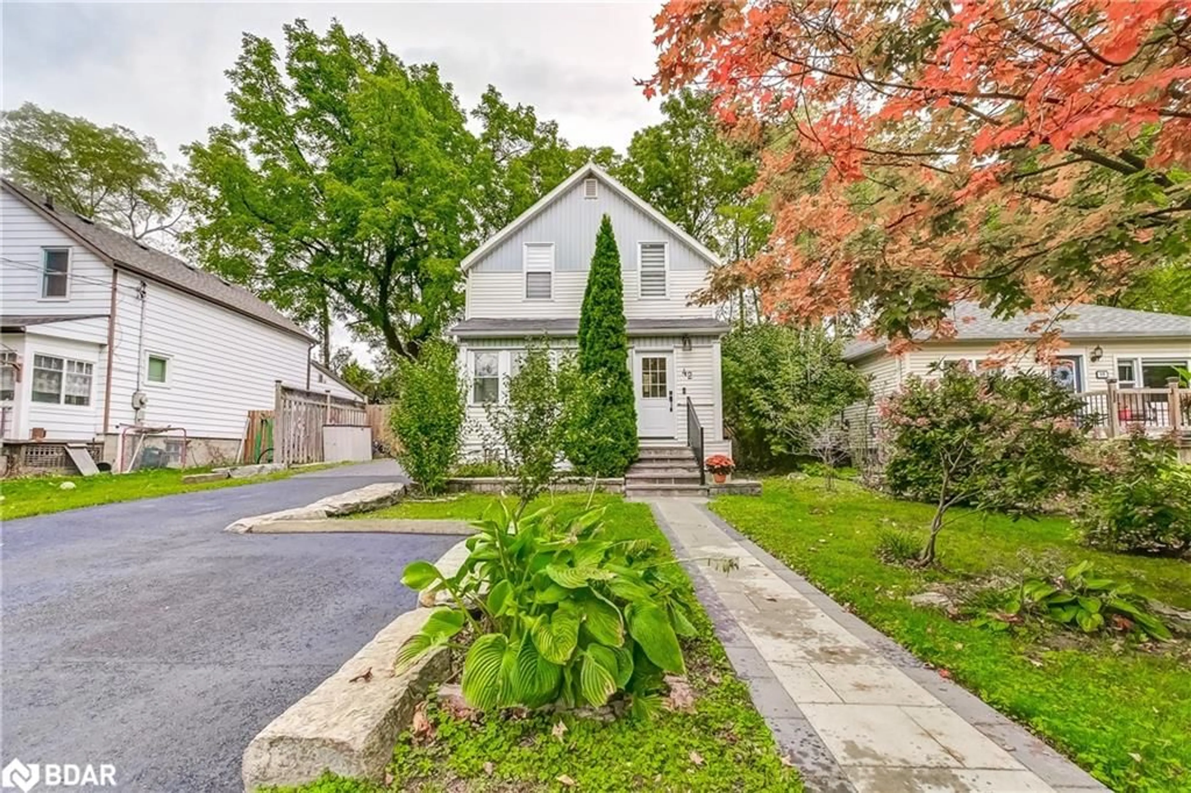 Frontside or backside of a home, the street view for 42 Dayfoot Dr, Georgetown Ontario L7G 2L1