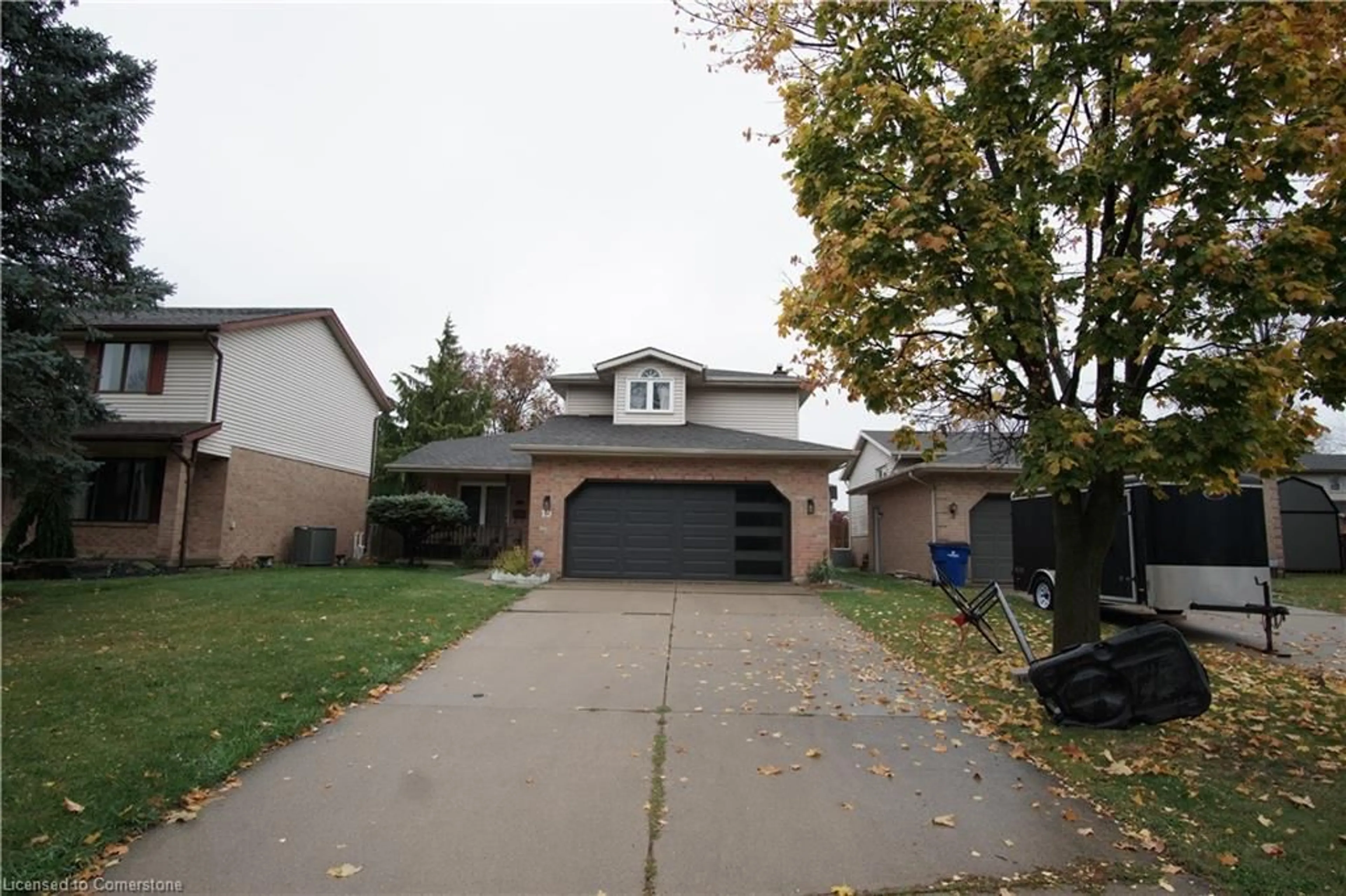 Frontside or backside of a home, the street view for 15 Turquoise Crt, Chatham-Kent Ontario N7M 6G8