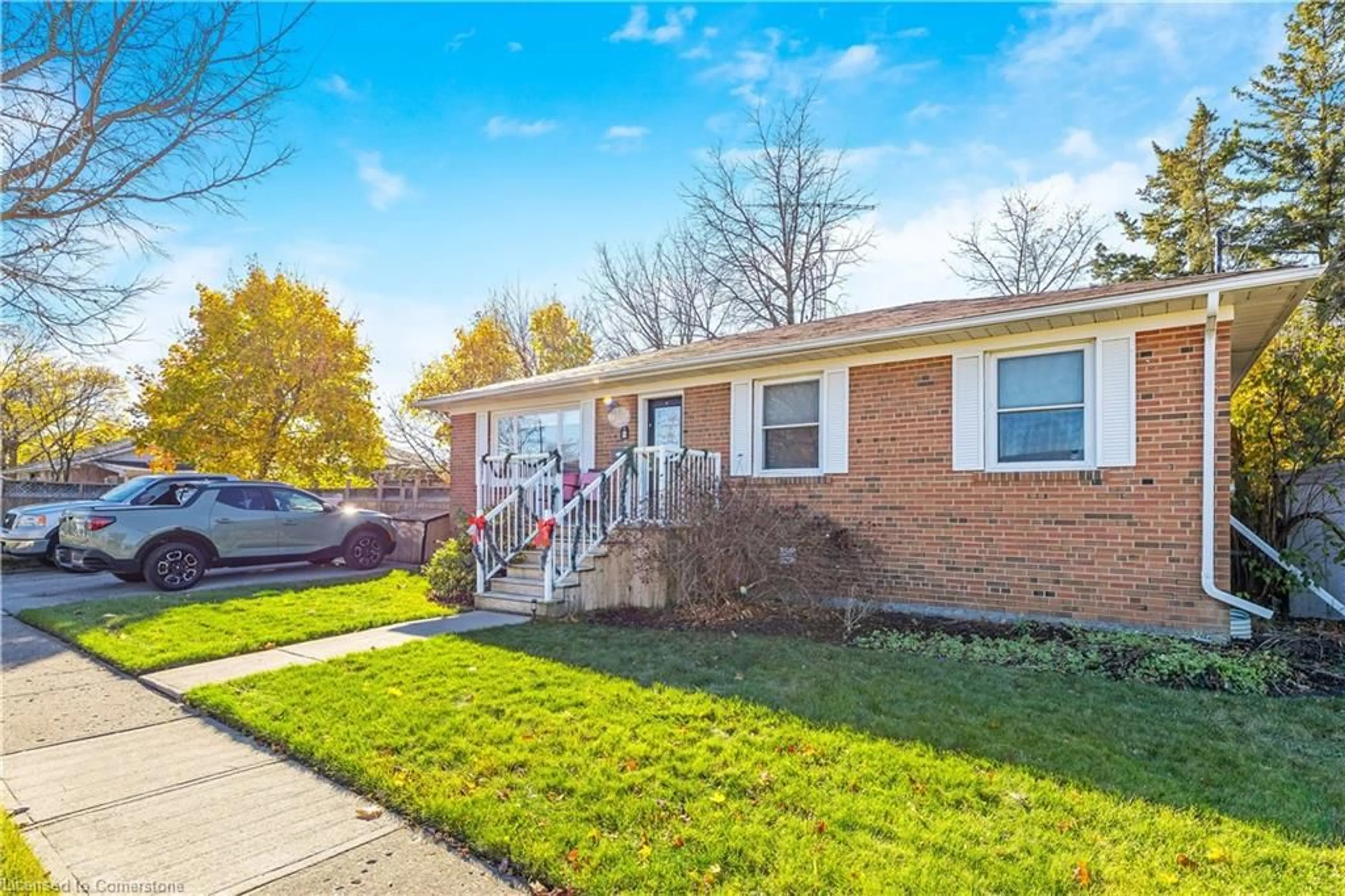 Frontside or backside of a home, the street view for 2 Gray Gate, Georgetown Ontario L7G 3W3