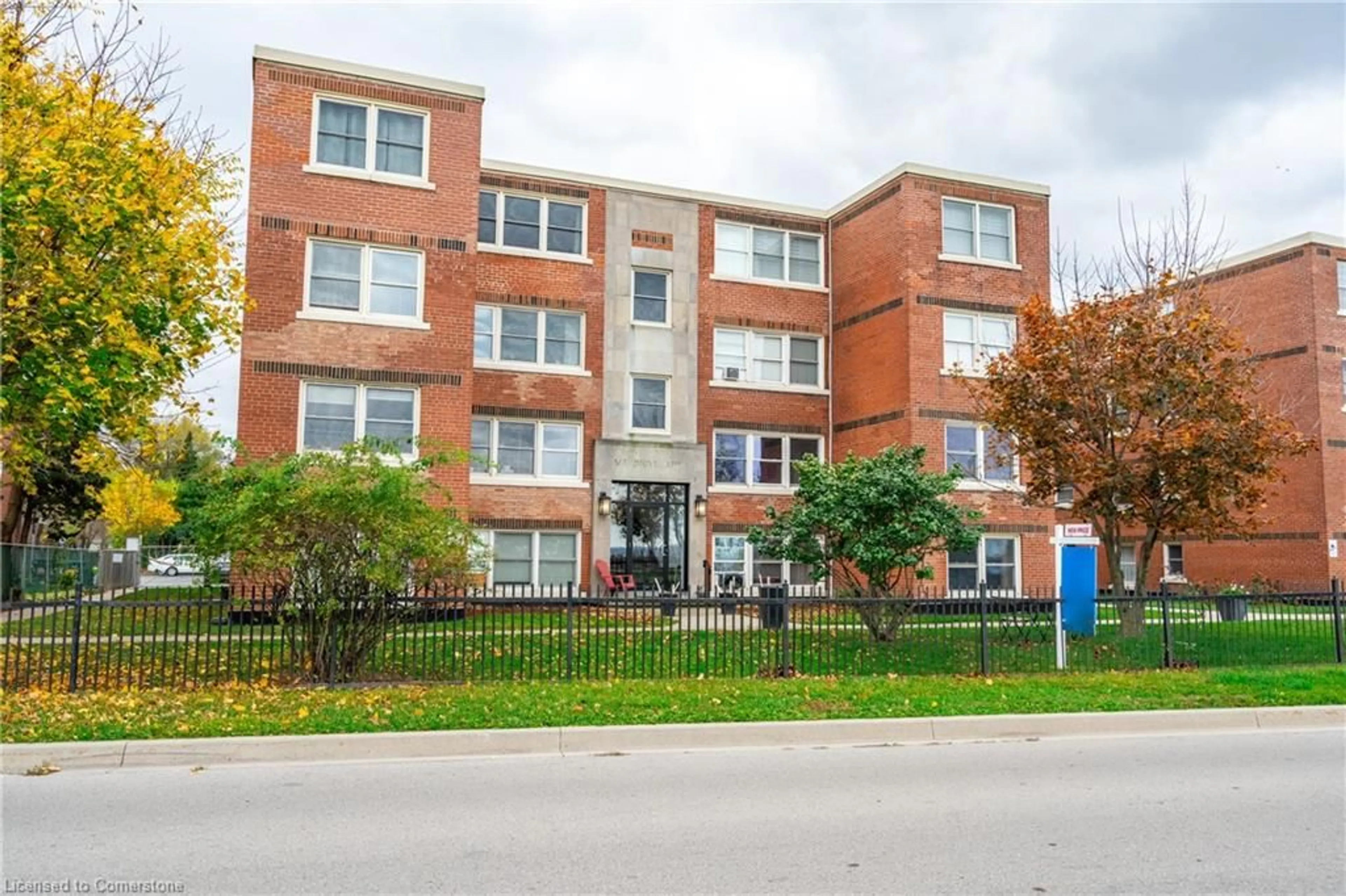 A pic from exterior of the house or condo, the front or back of building for 5 East 36th St #407C, Hamilton Ontario L8V 3Y6