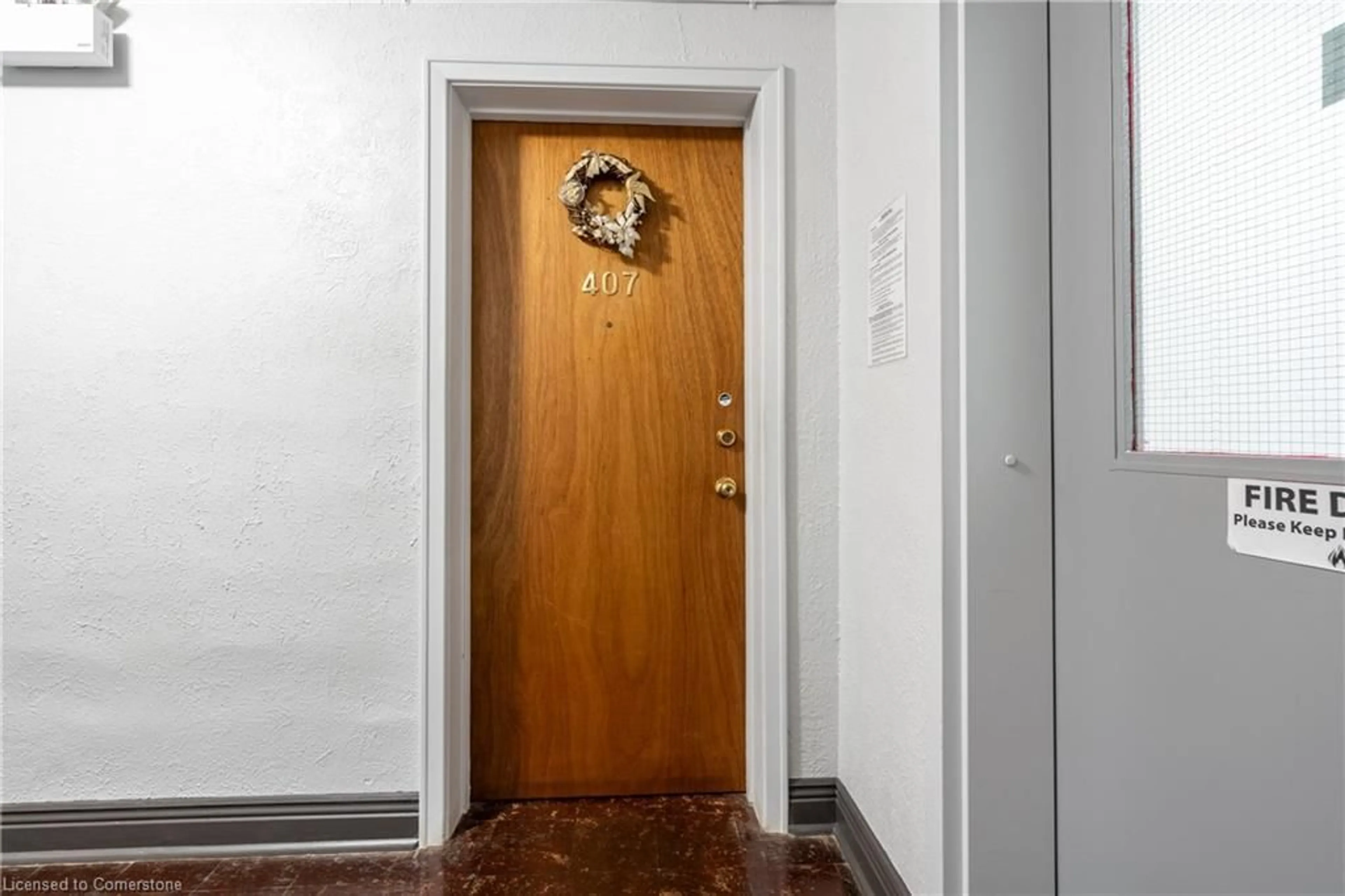 Indoor foyer, unknown floor for 5 East 36th St #407C, Hamilton Ontario L8V 3Y6