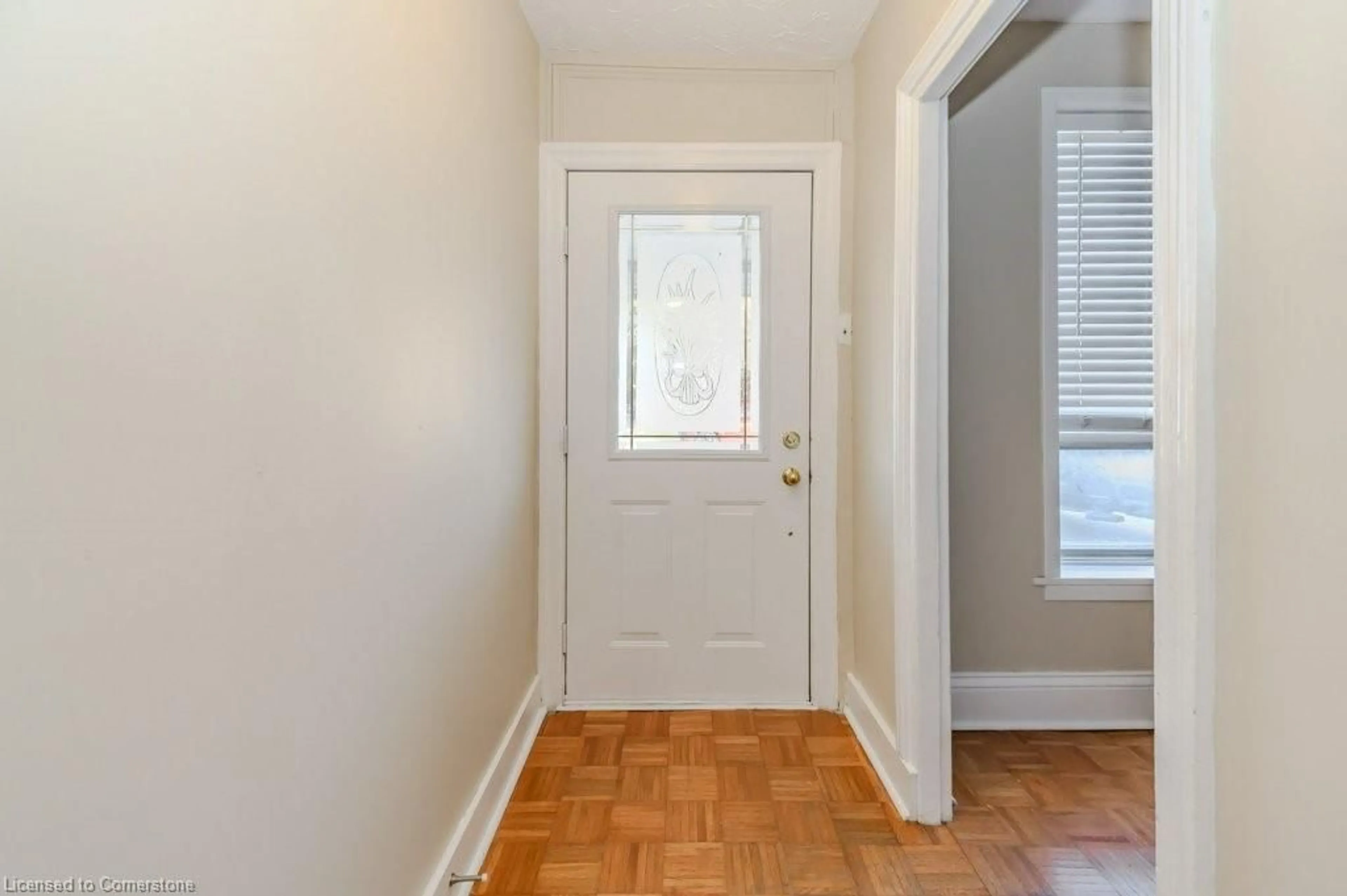 Indoor entryway, wood floors for 39-41 Mcnaughton St, Cambridge Ontario N1R 1Z2