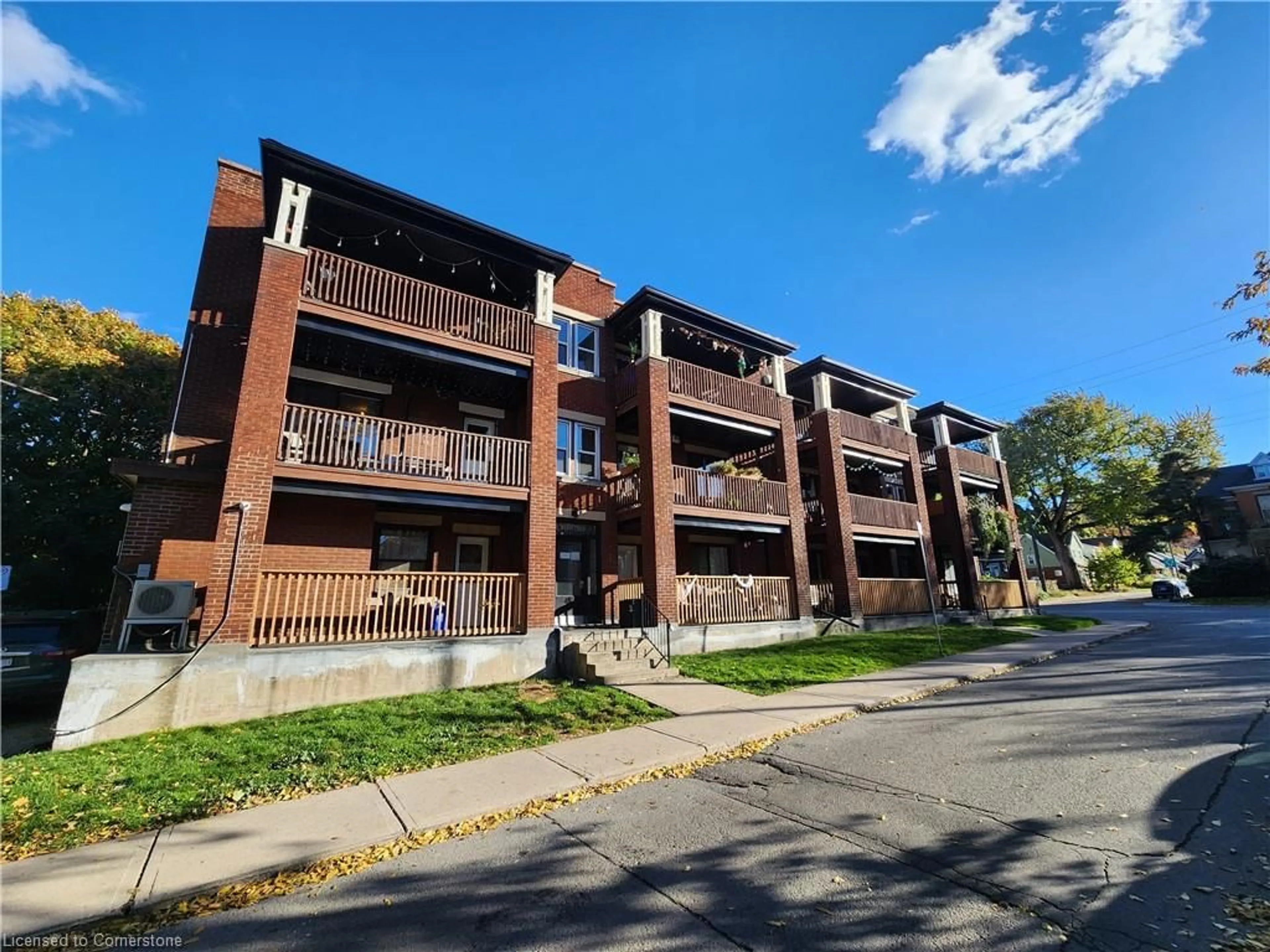 A pic from exterior of the house or condo, the front or back of building for 41 Albert St #101, Hamilton Ontario L8M 2Y1