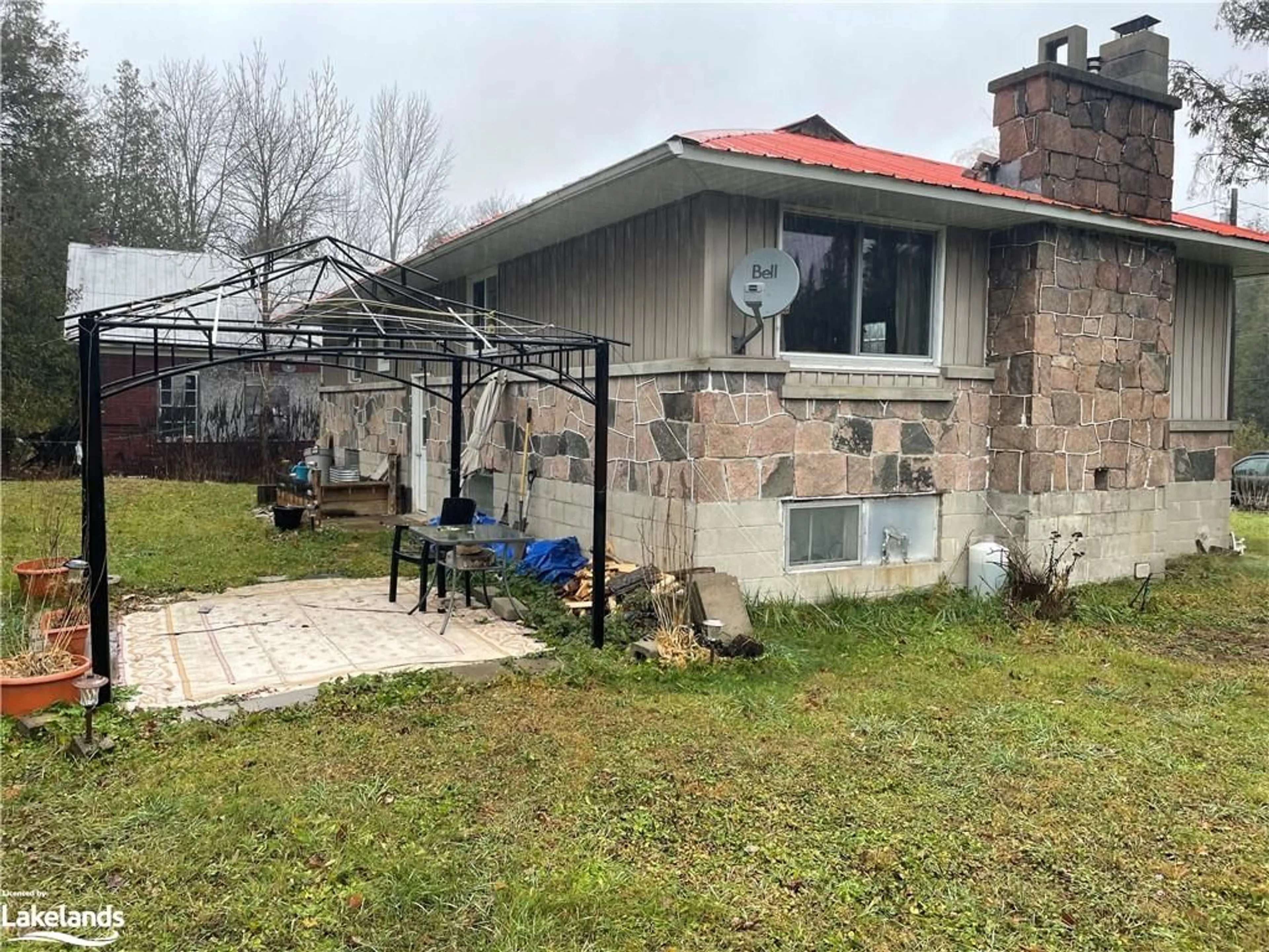 Patio, cottage for 6731 Highway 121, Minden Ontario K0M 2K0