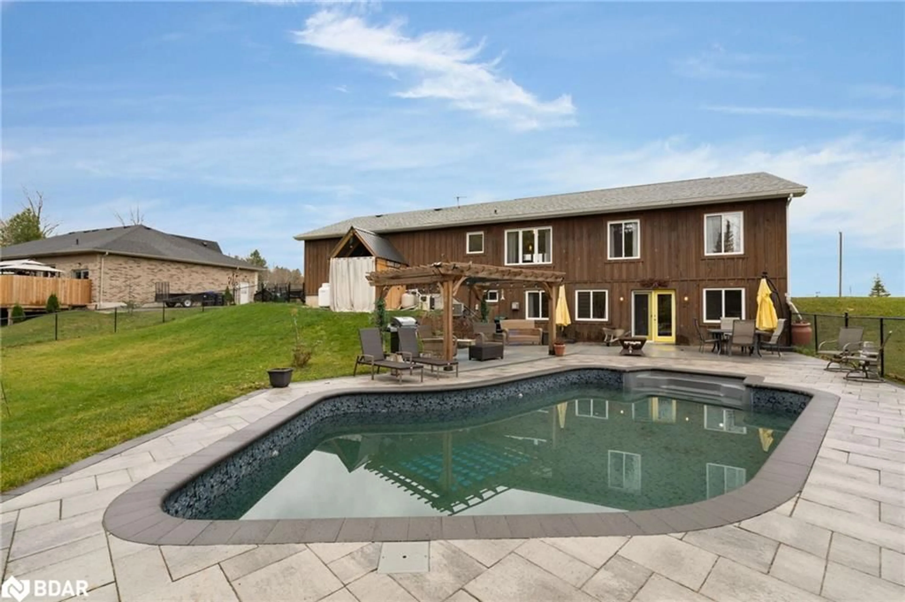 Indoor or outdoor pool for 4193 Hogback Rd, Glencairn Ontario L0M 1K0