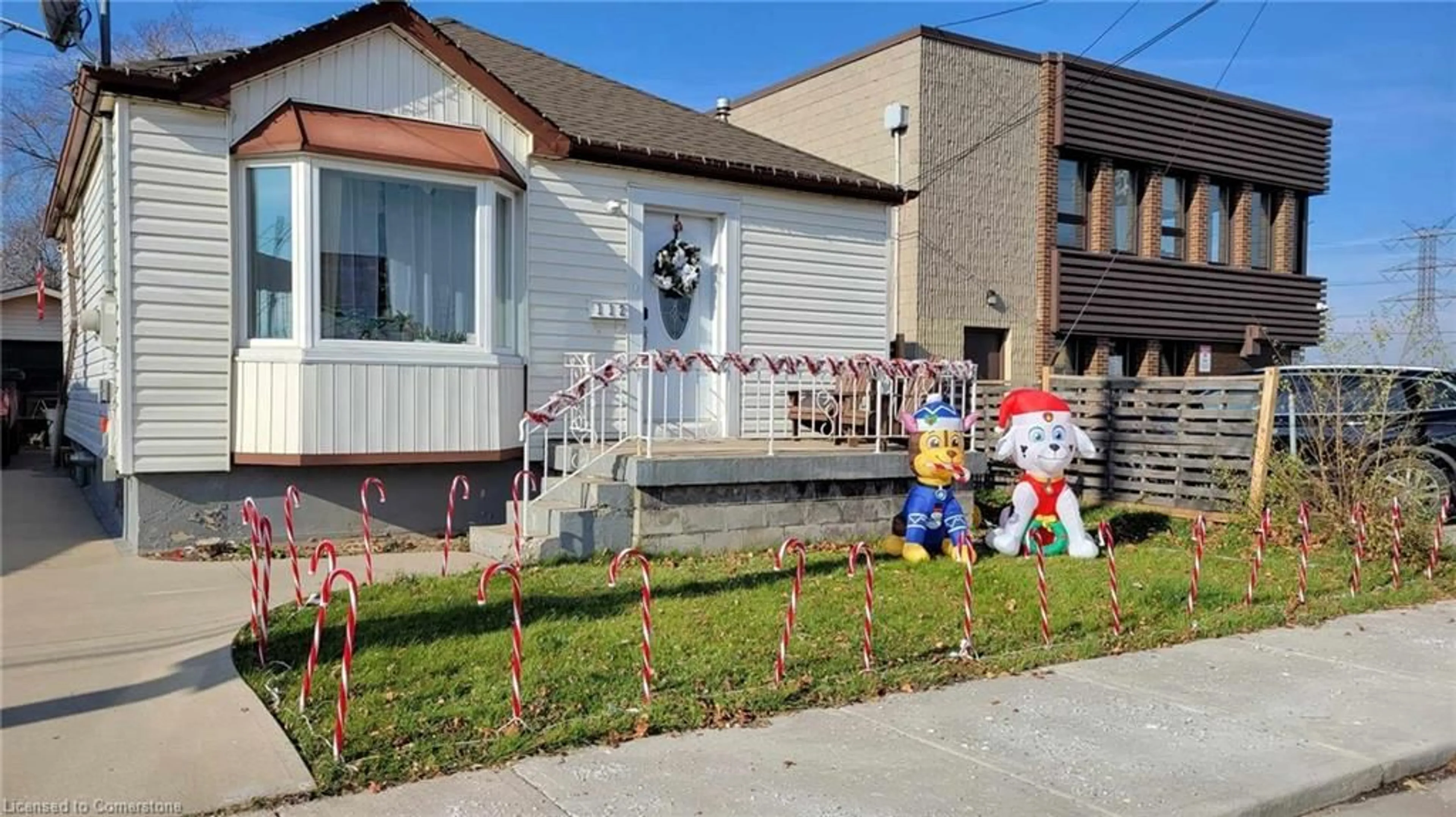 A pic from exterior of the house or condo, the street view for 112 Rosewood Rd, Hamilton Ontario L8K 3J1