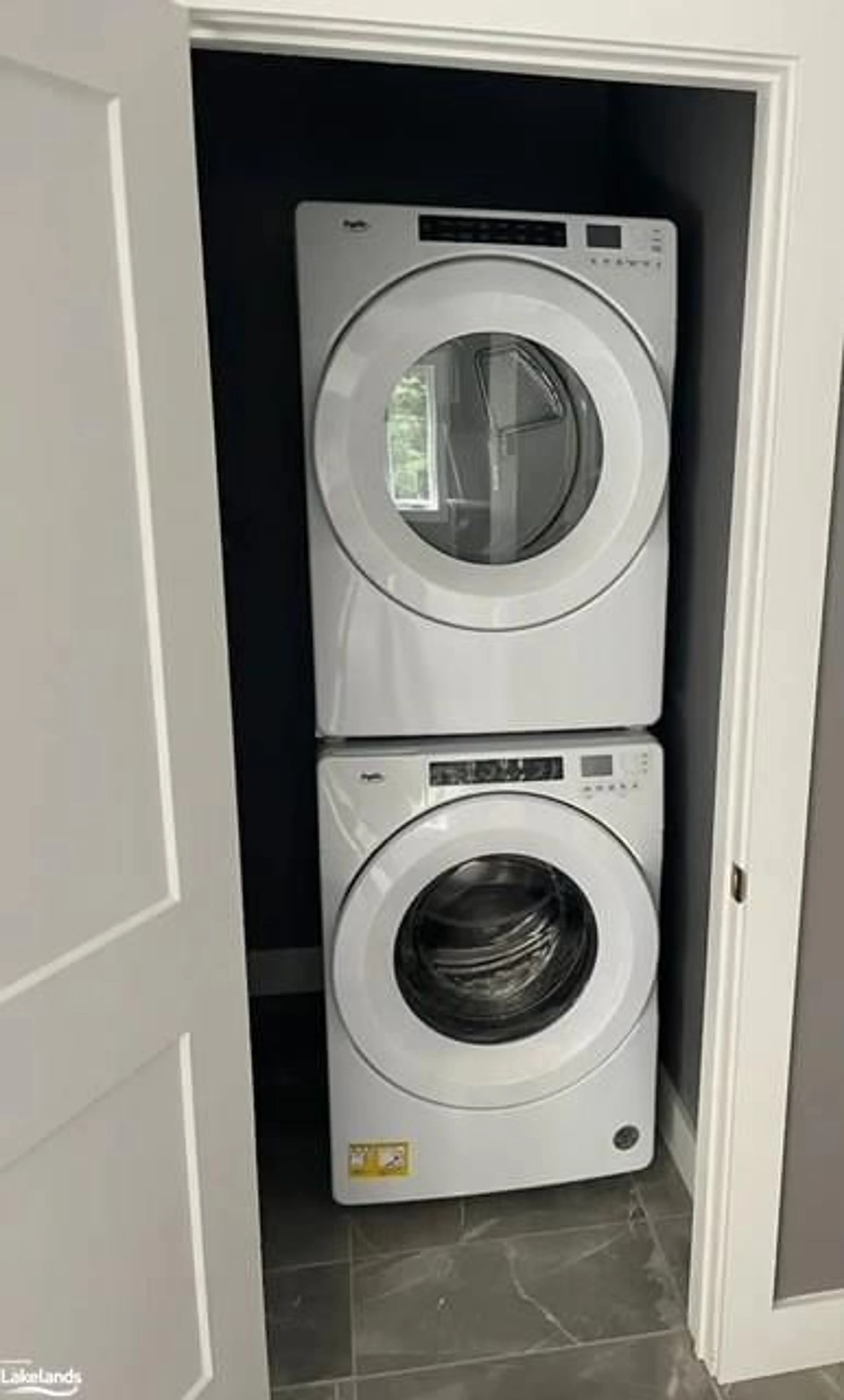 Washer and dryer for 20 Sauble Falls Pky, Sauble Beach Ontario N0H 2G0