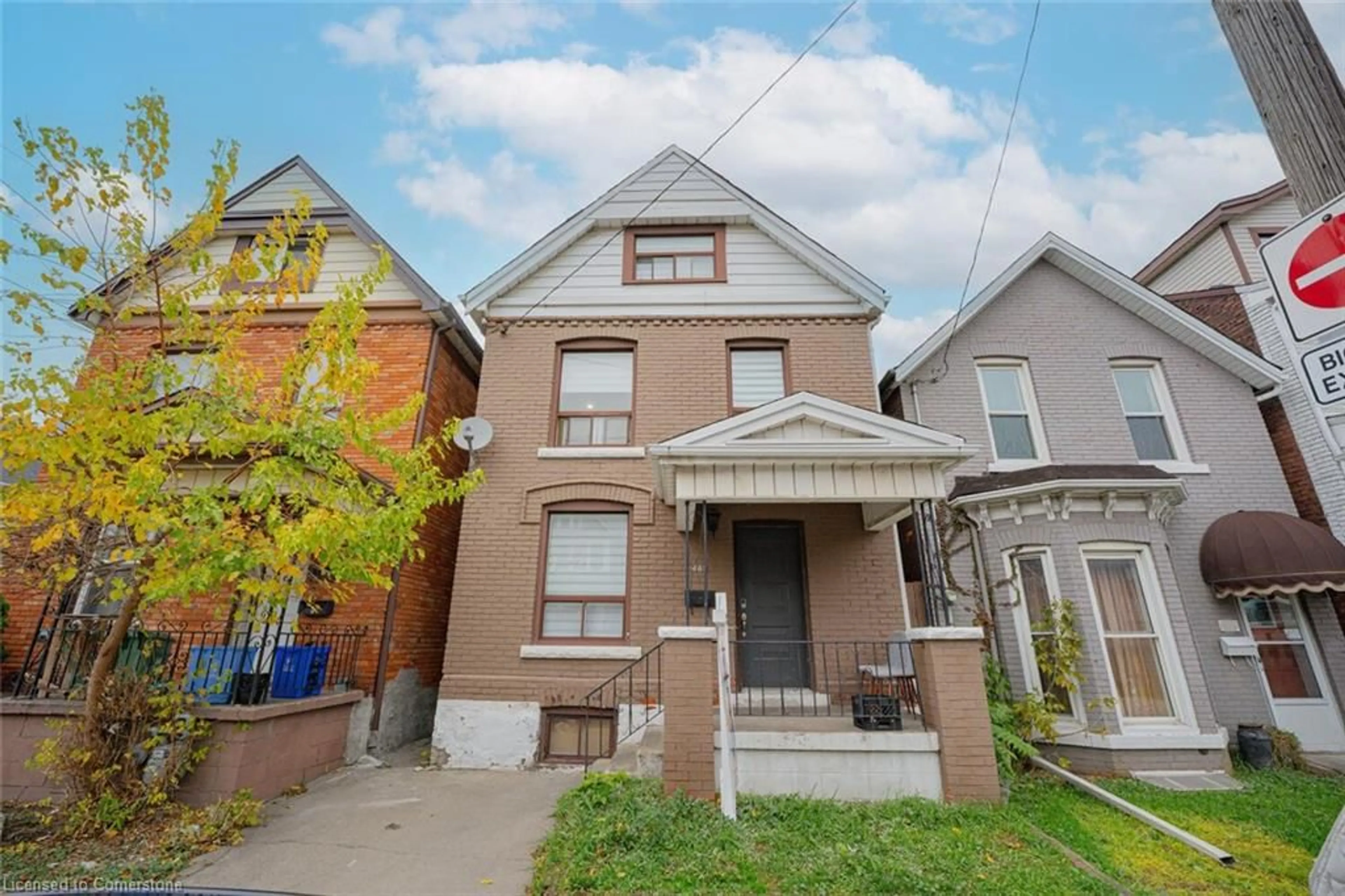 Frontside or backside of a home, the street view for 483 Cannon St, Hamilton Ontario L8L 2E5