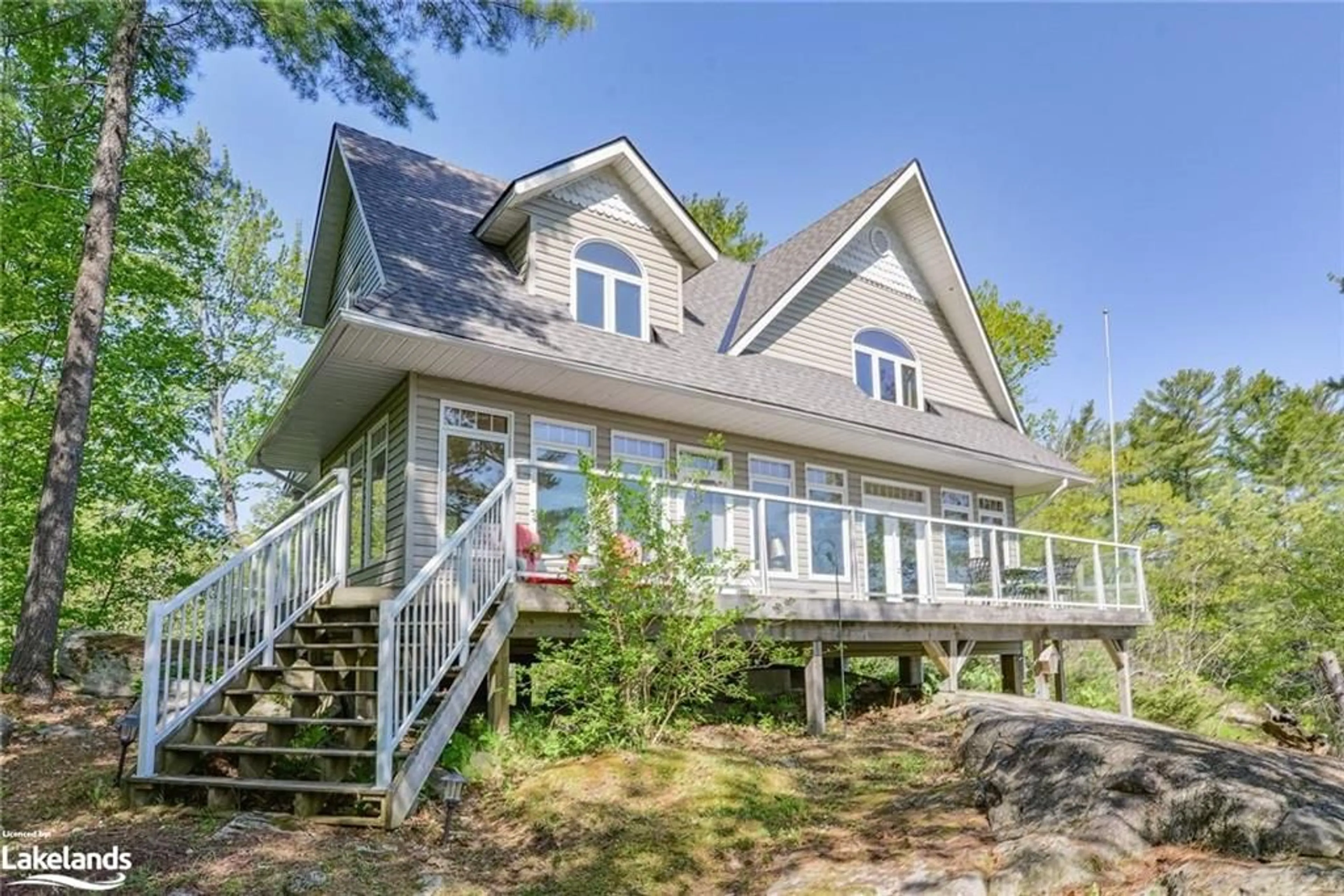 Frontside or backside of a home, cottage for 1320 360 Island, Port Severn Ontario L0K 1S0