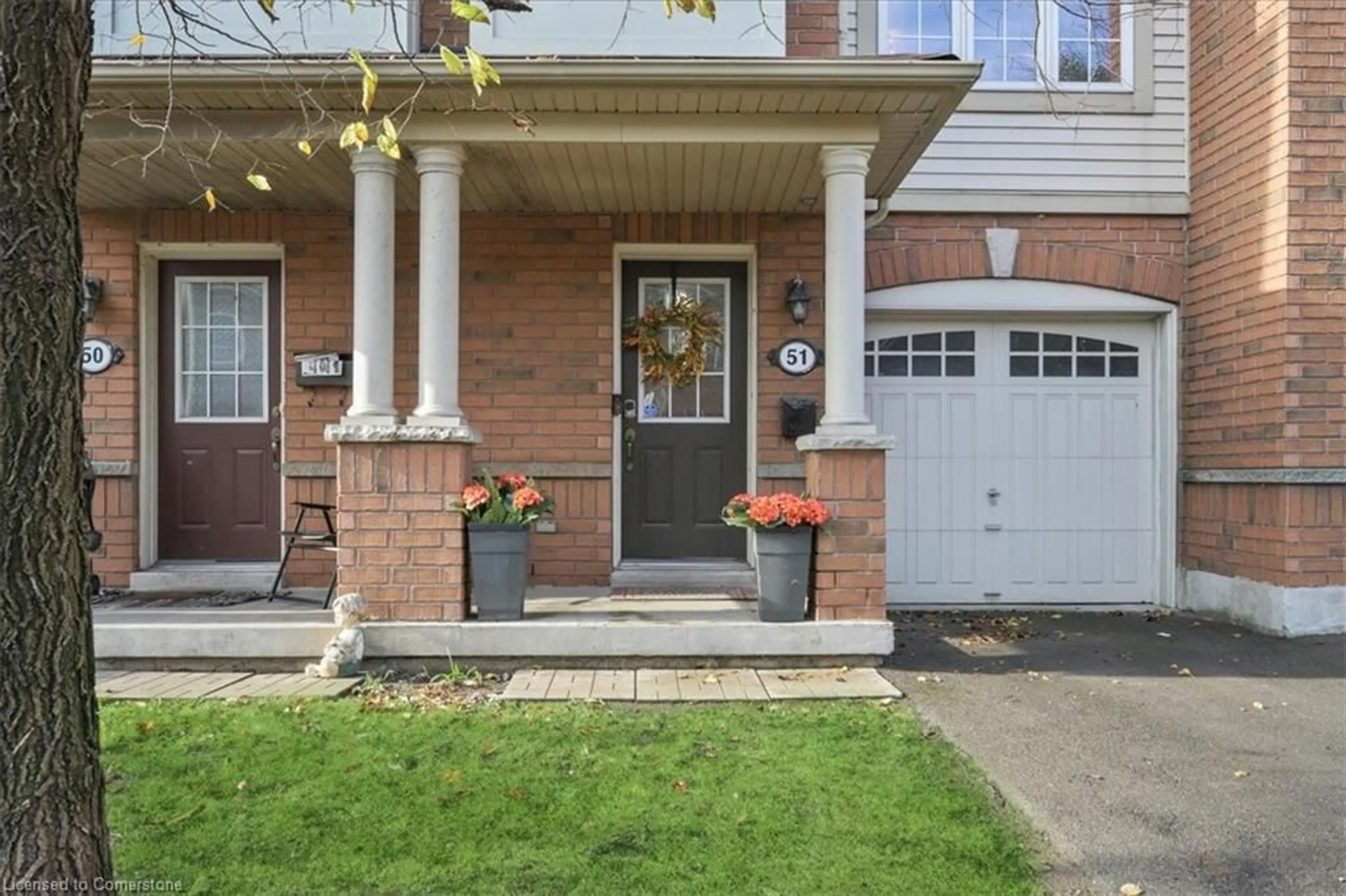 A pic from exterior of the house or condo, cottage for 470 Beach Blvd #51, Hamilton Ontario L8H 6X2