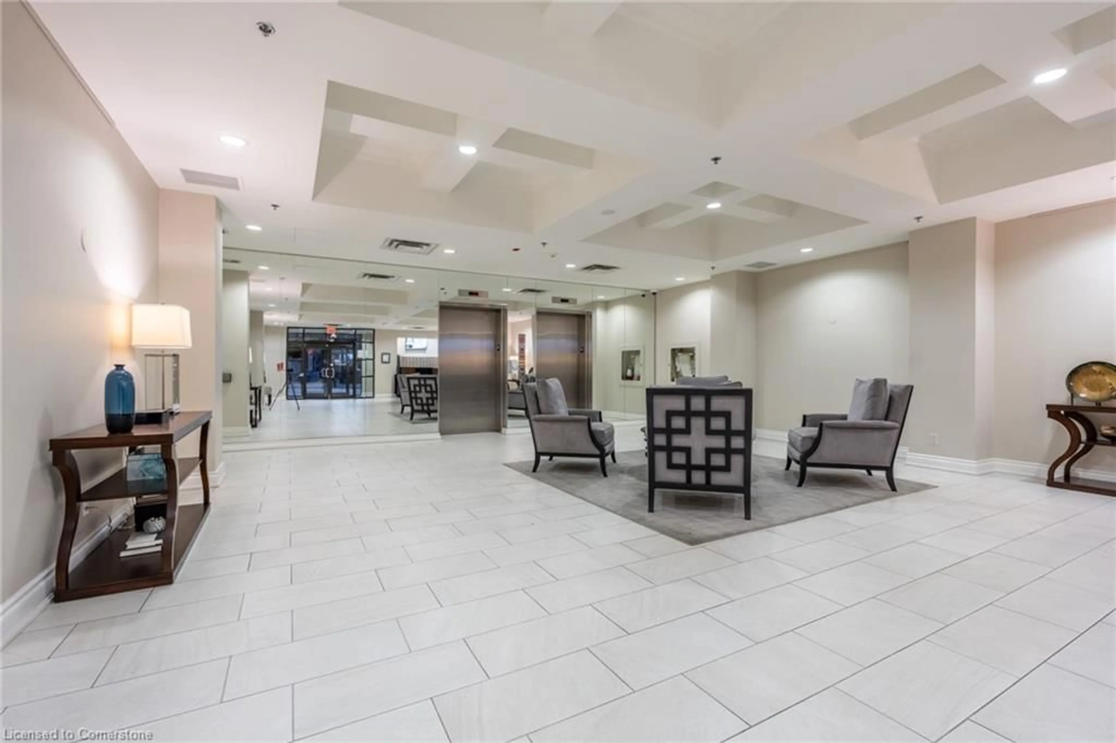 Indoor lobby, ceramic floors for 399 Elizabeth St #611, Burlington Ontario L7R 0A4