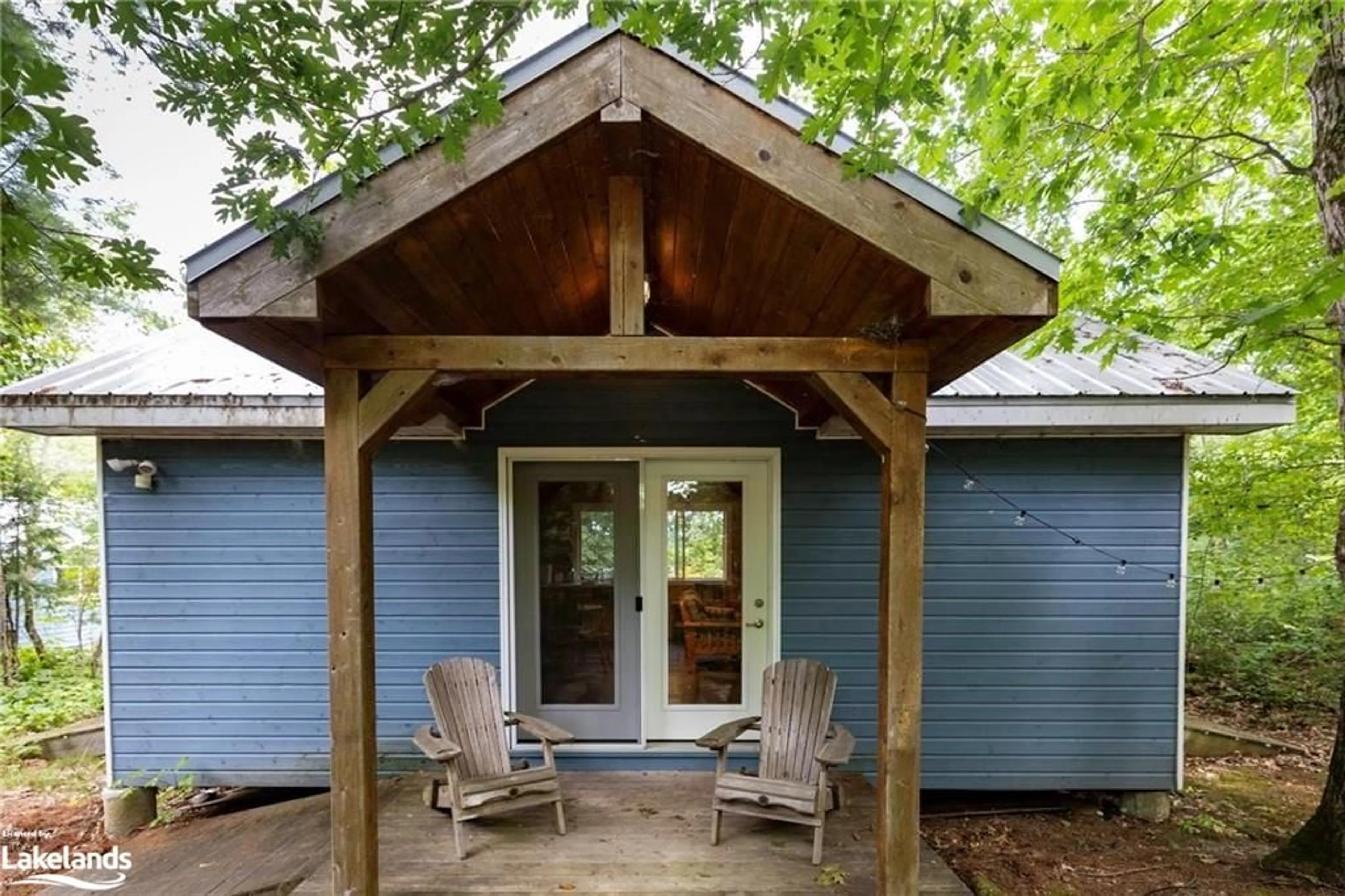 Patio, cottage for 242 Is 90 Six Mi Lake Rd, Georgian Bay Ontario L0K 1S0